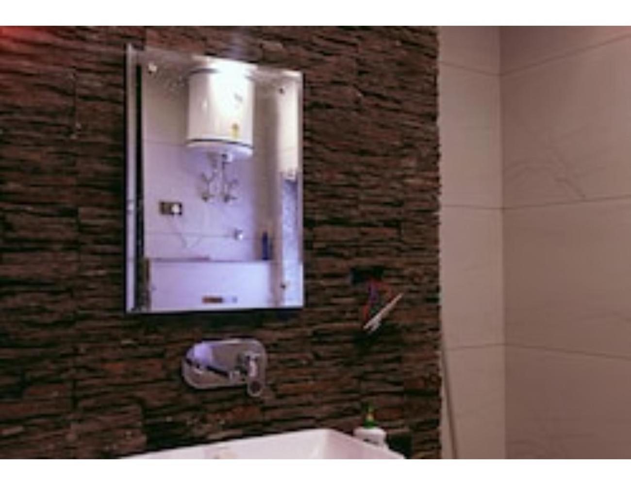 Homestay Aerohome Stay, *