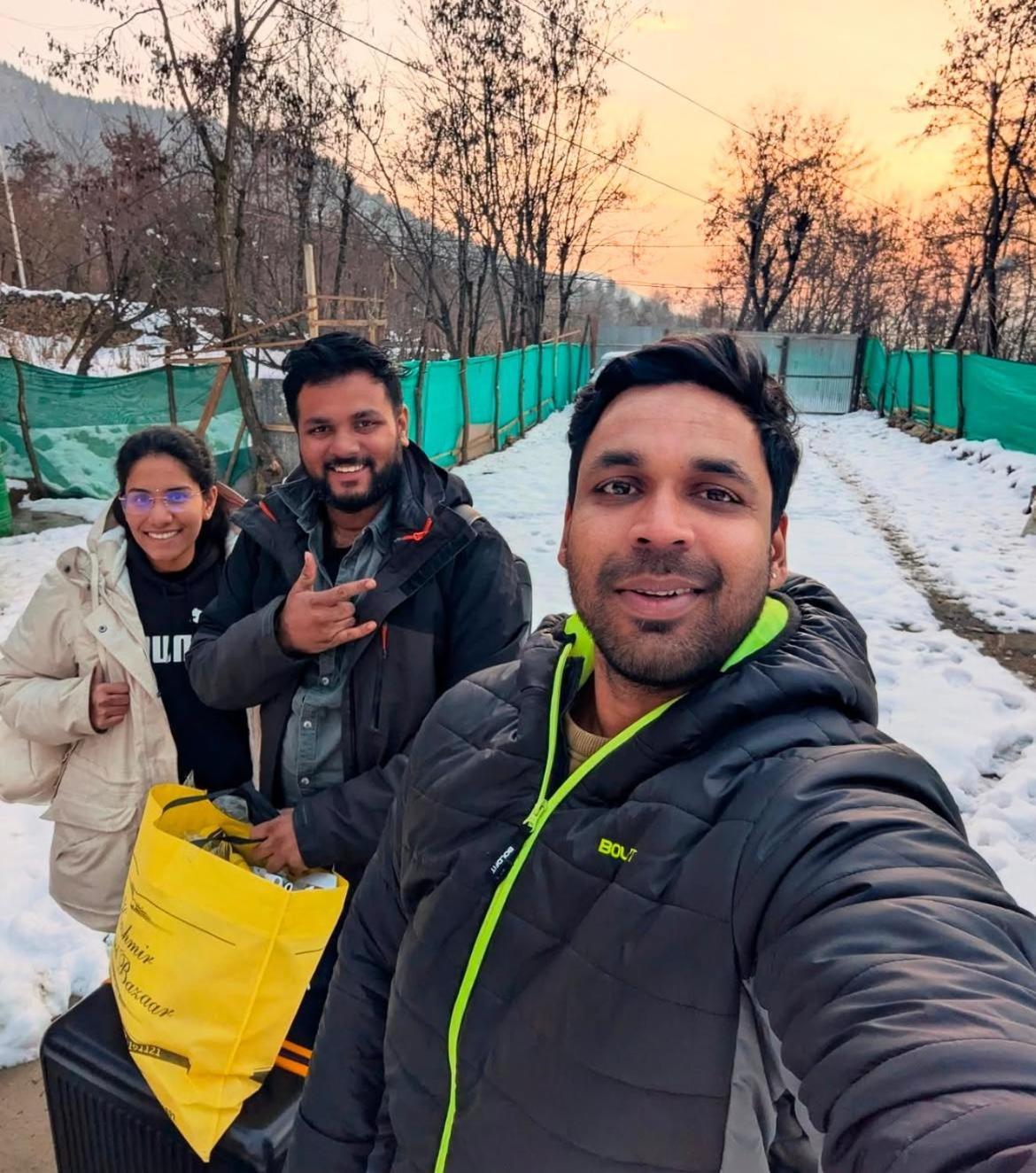 Avalok Hotel Srinagar (Jammu and Kashmir)