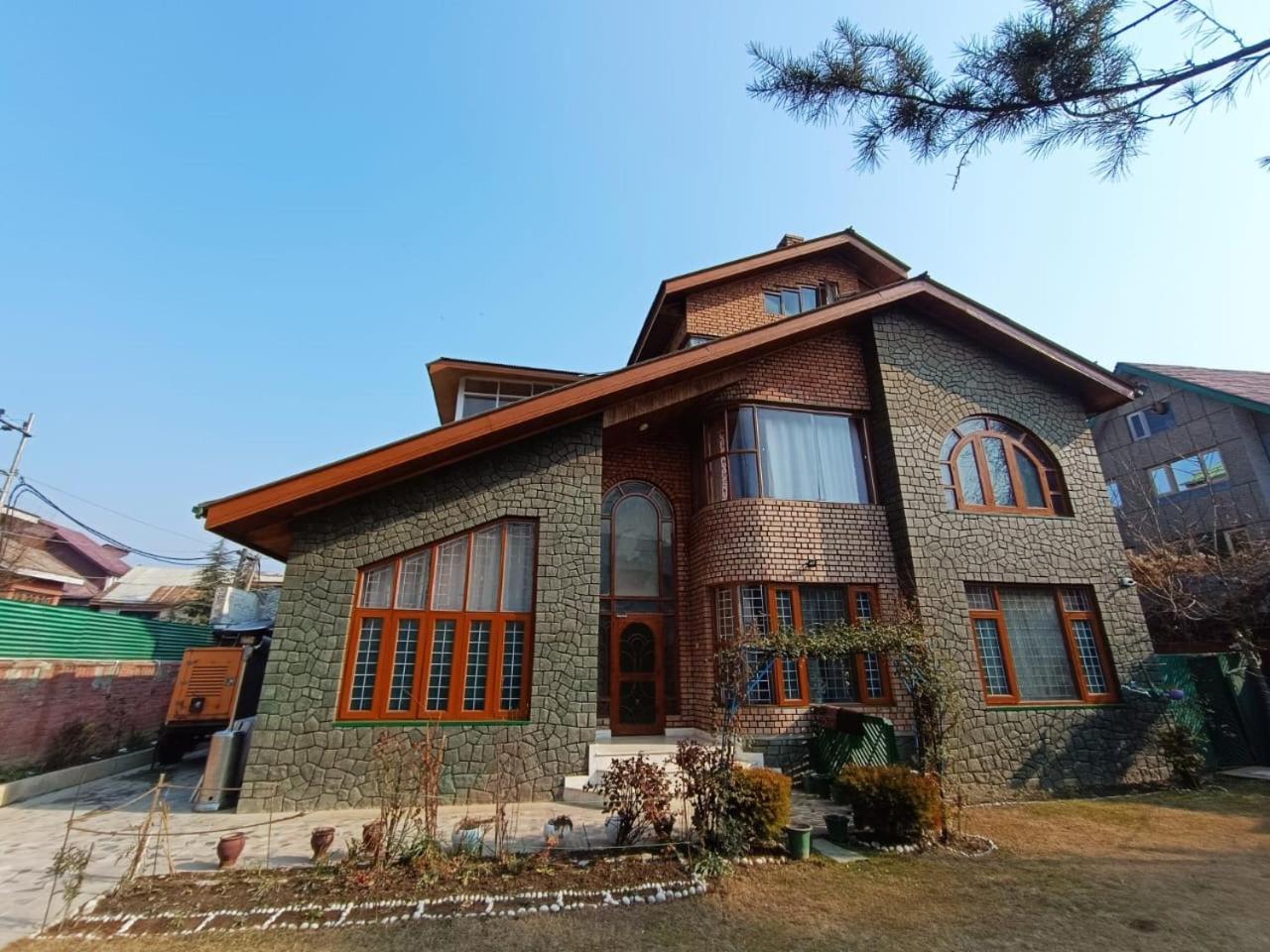 Snowy Bliss 4* Srinagar (Jammu and Kashmir)