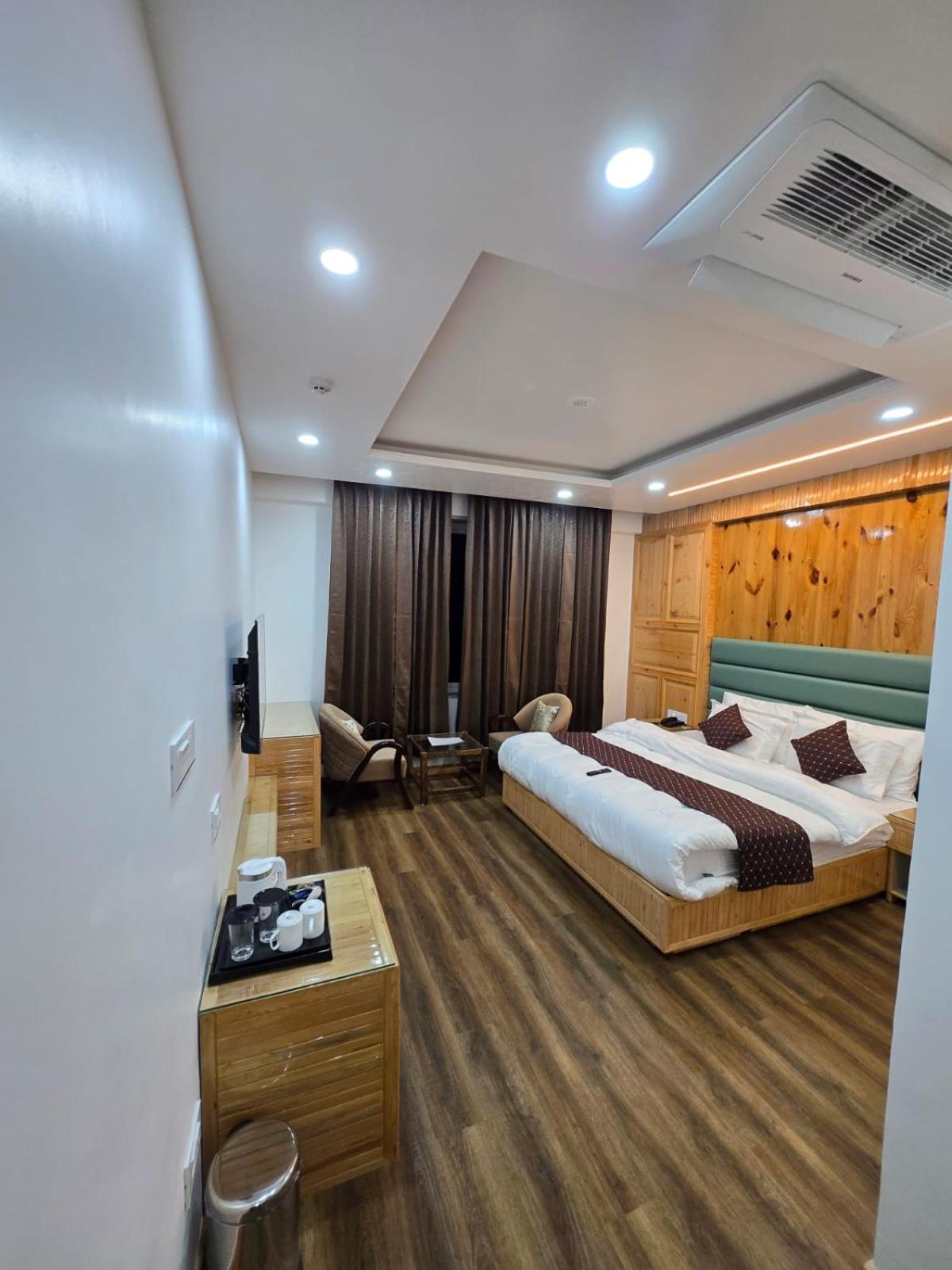Homestay Ambience Srinagar (Jammu and Kashmir)