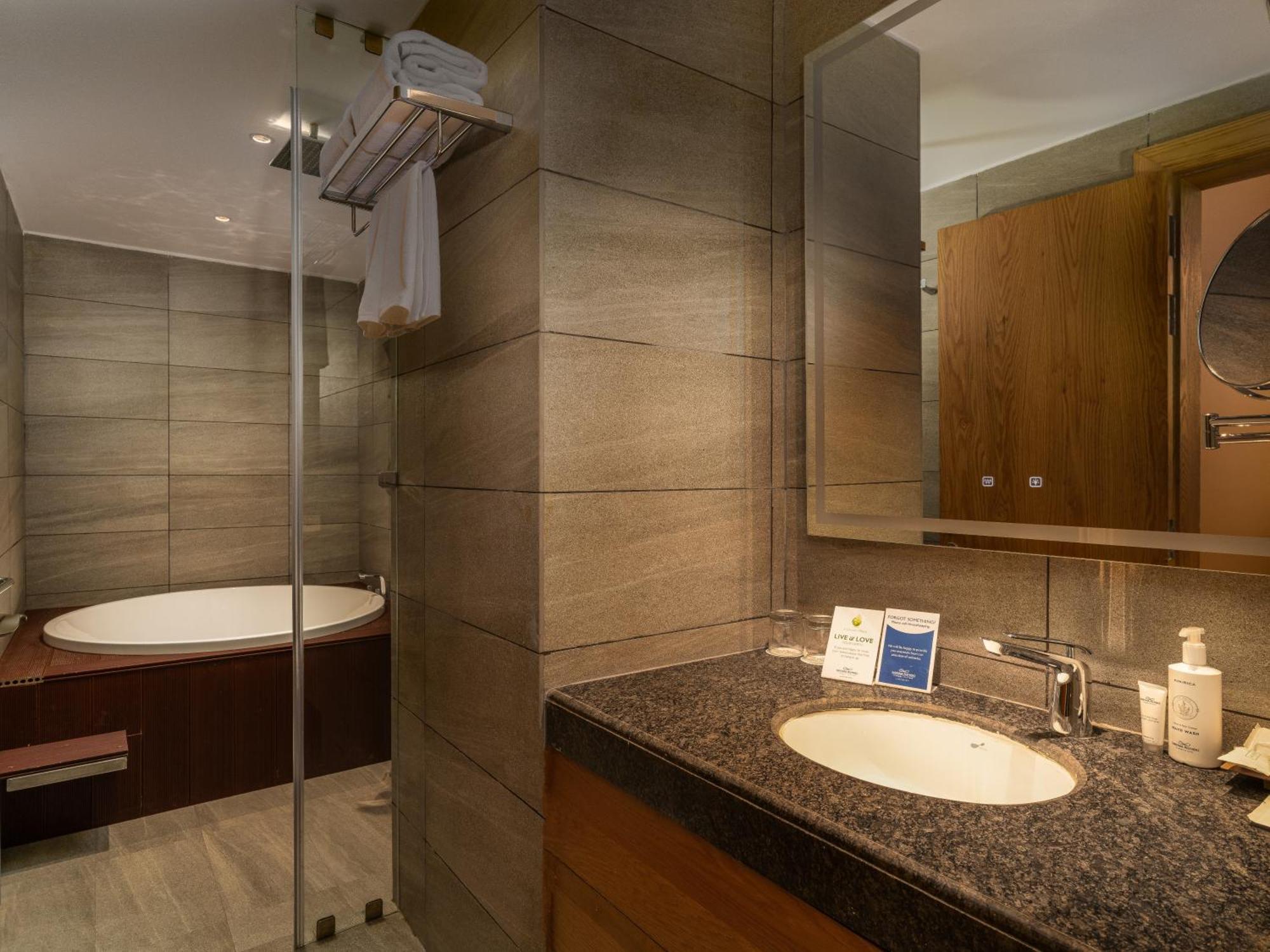 Sarovar Premiere 5*