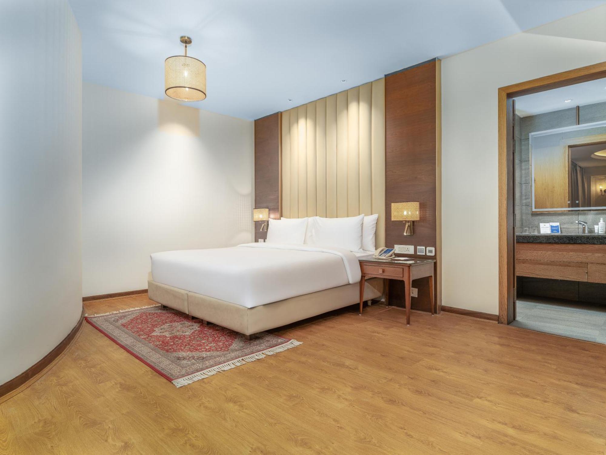Sarovar Premiere Hotel Srinagar (Jammu and Kashmir)