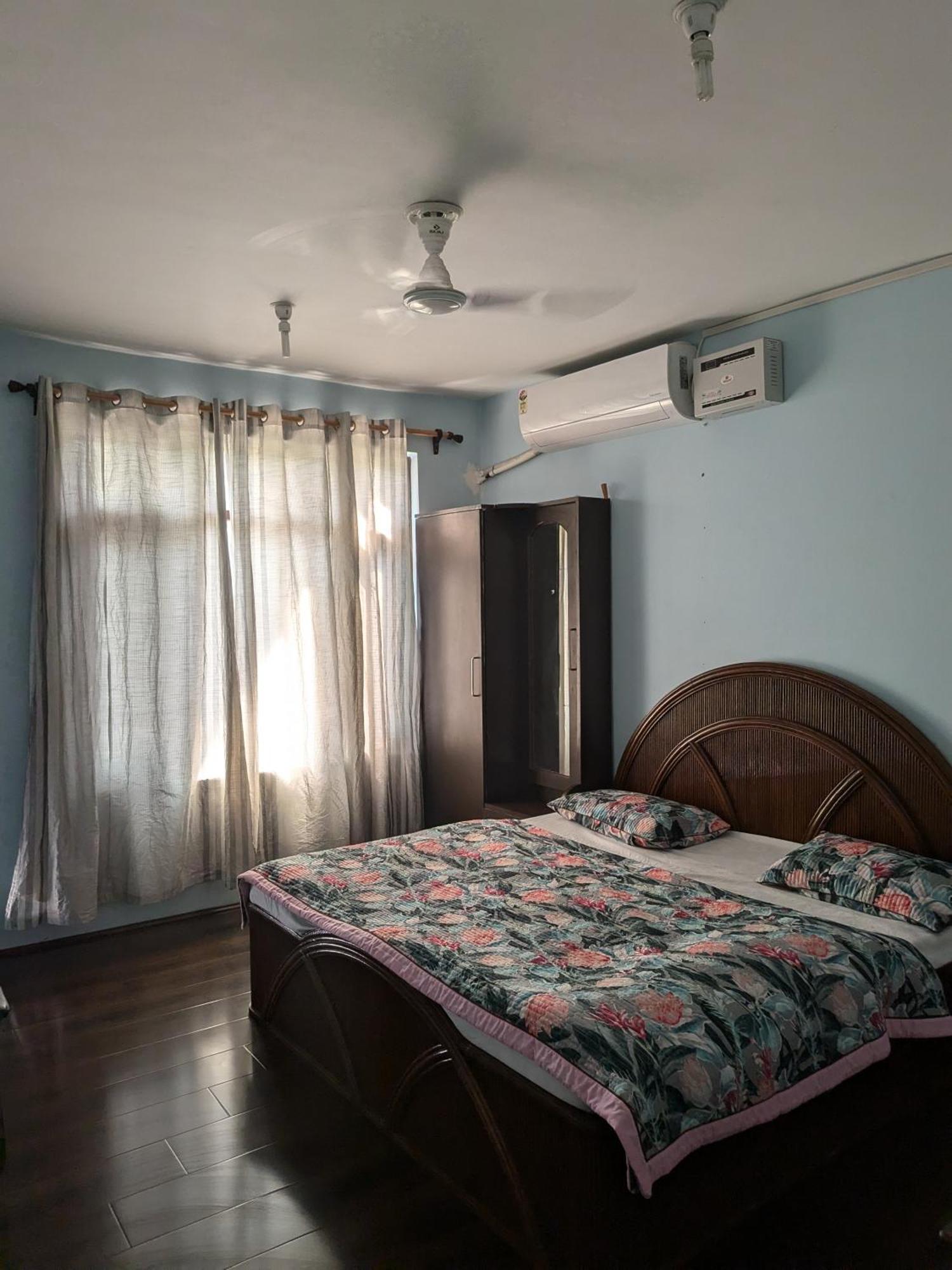 John's Palace 2* Srinagar (Jammu and Kashmir)