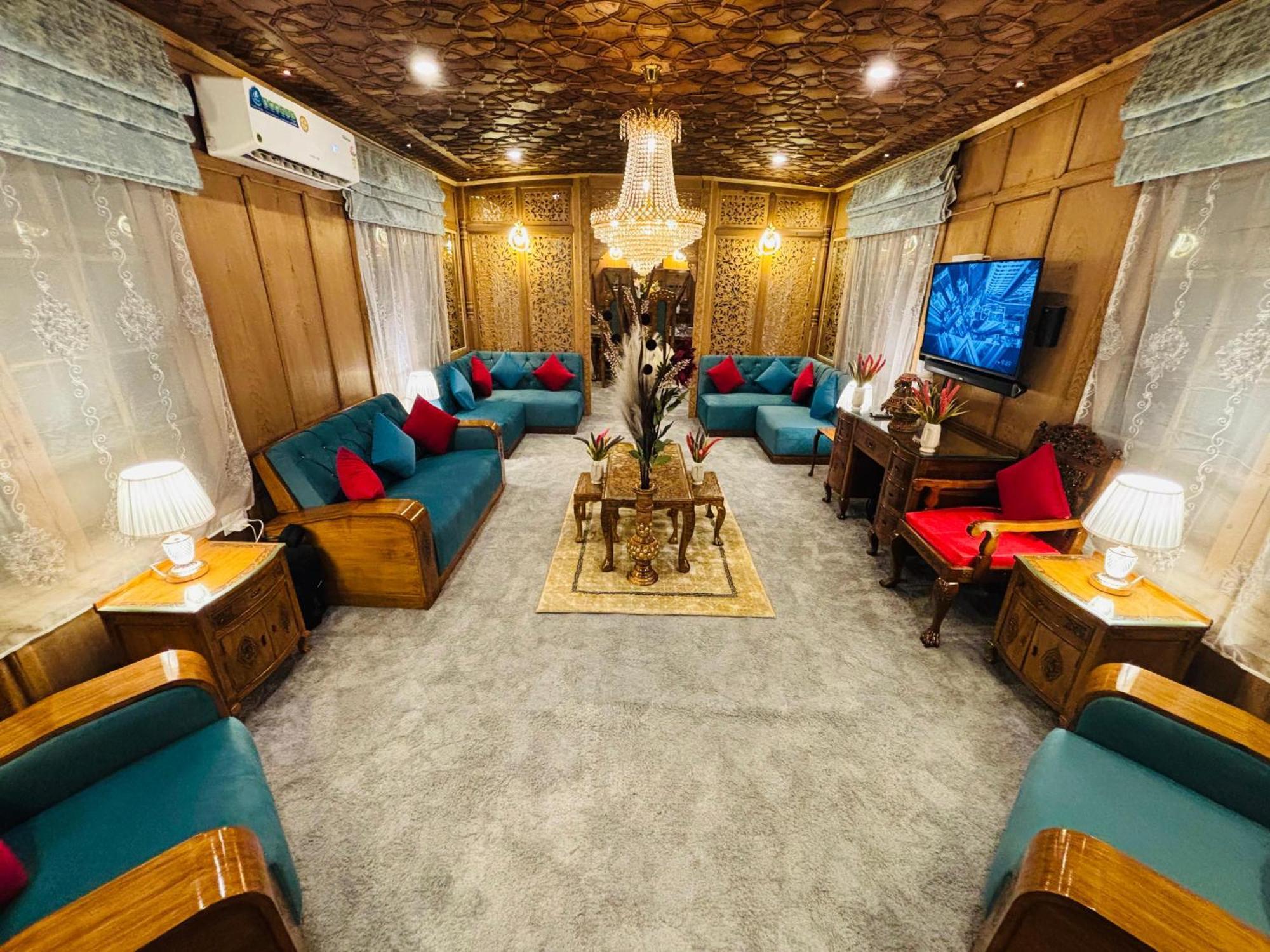 Shabistan Premium Houseboats Hotel Srinagar (Jammu and Kashmir)