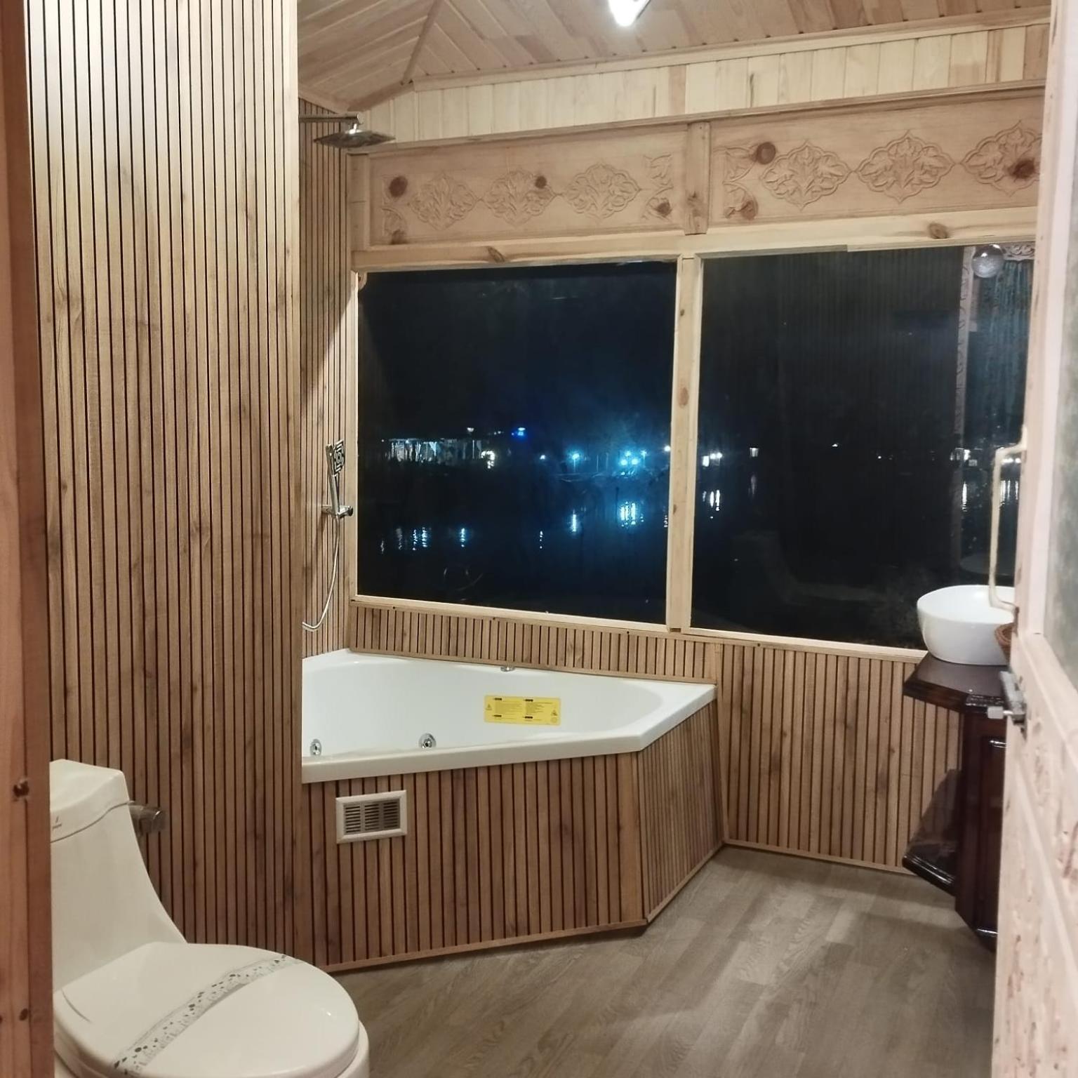 Resort Houseboat Plato Excellence Srinagar (Jammu and Kashmir)