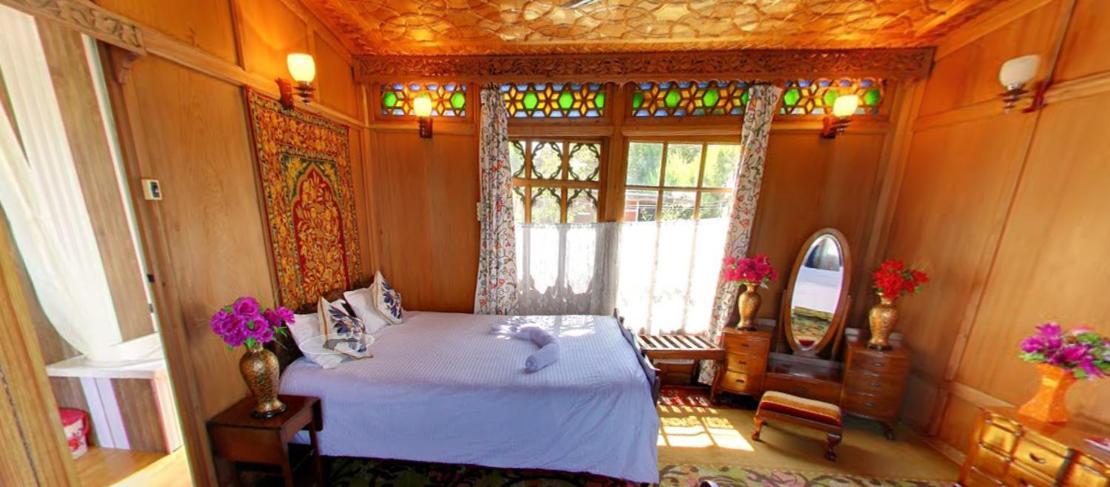 Peacock Houseboats Srinagar (Jammu and Kashmir)