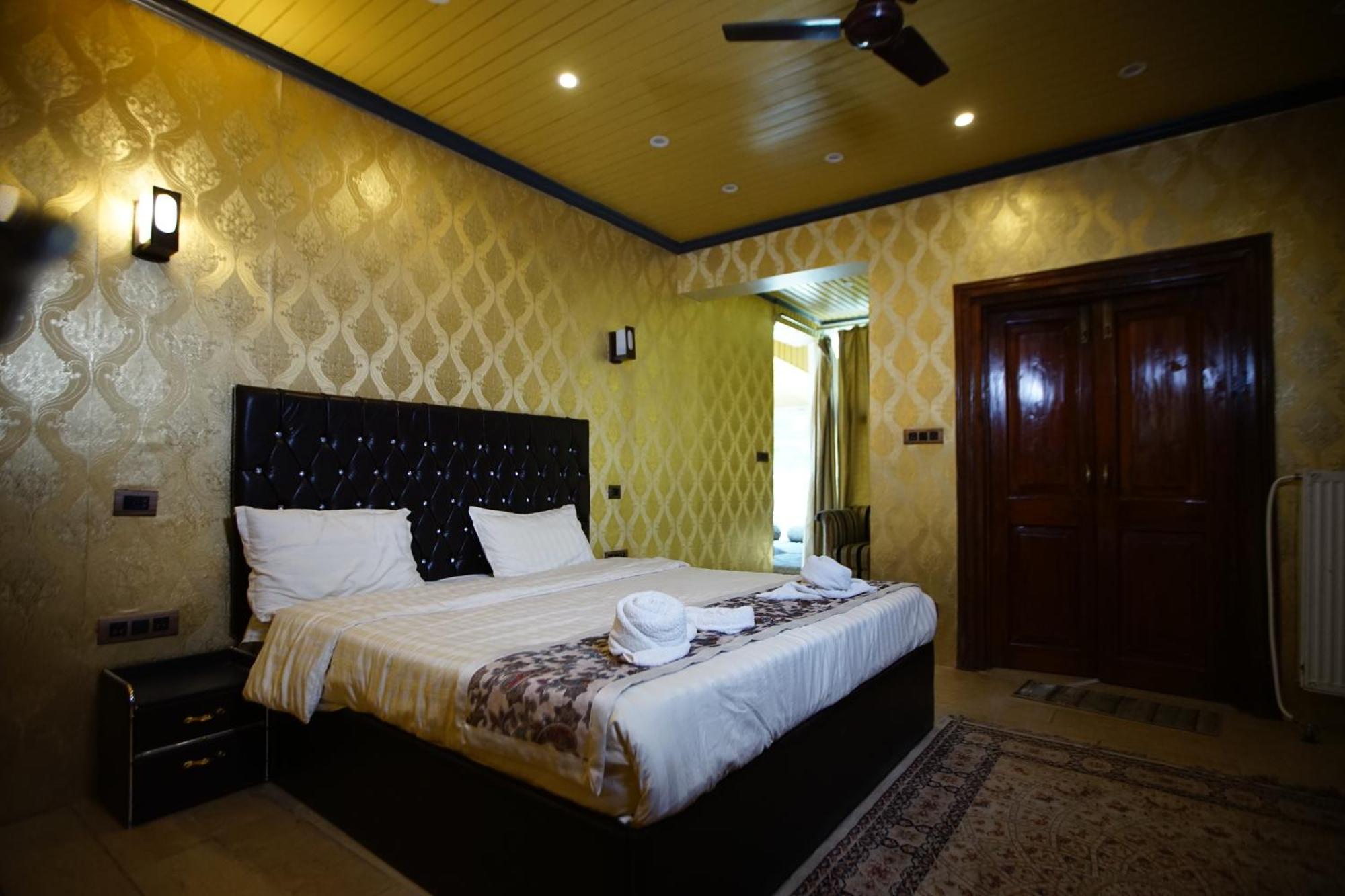 The Goodfind Residency Guest house Srinagar (Jammu and Kashmir)