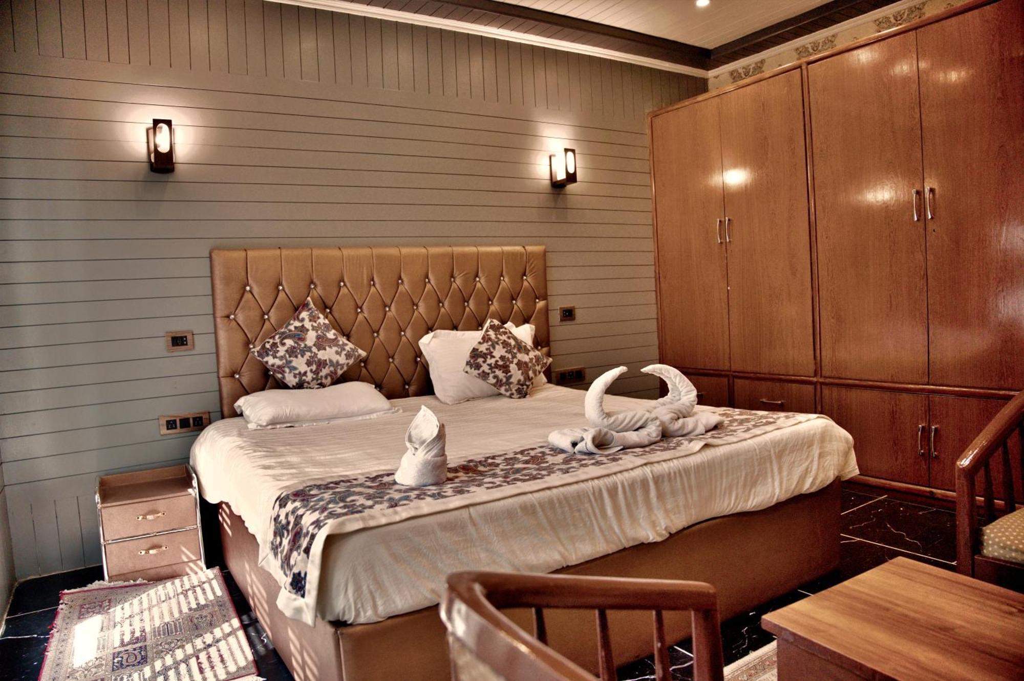 The Goodfind Residency Guest house *