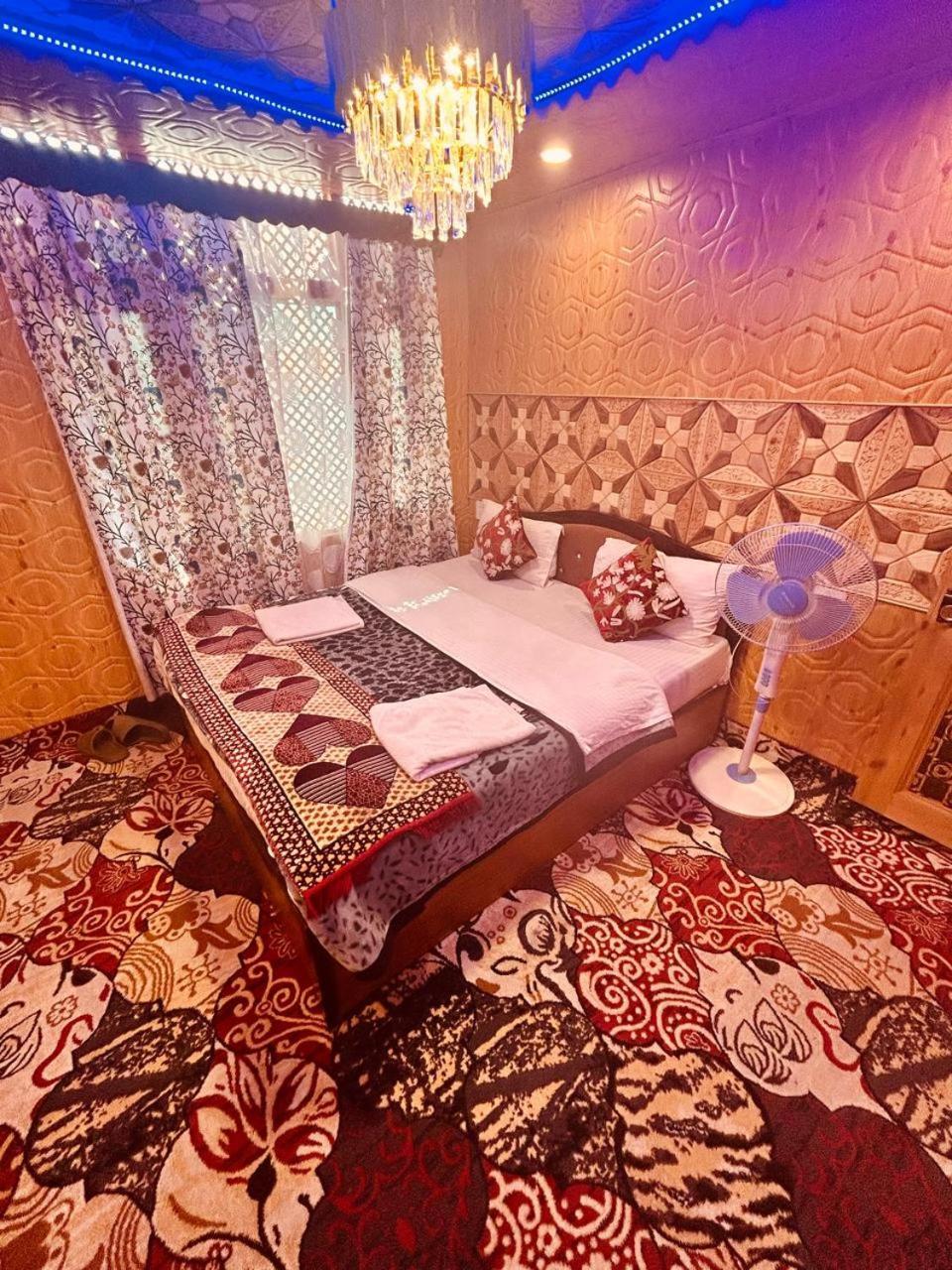 The Hareem Group Of Houseboats 4* Srinagar (Jammu and Kashmir)