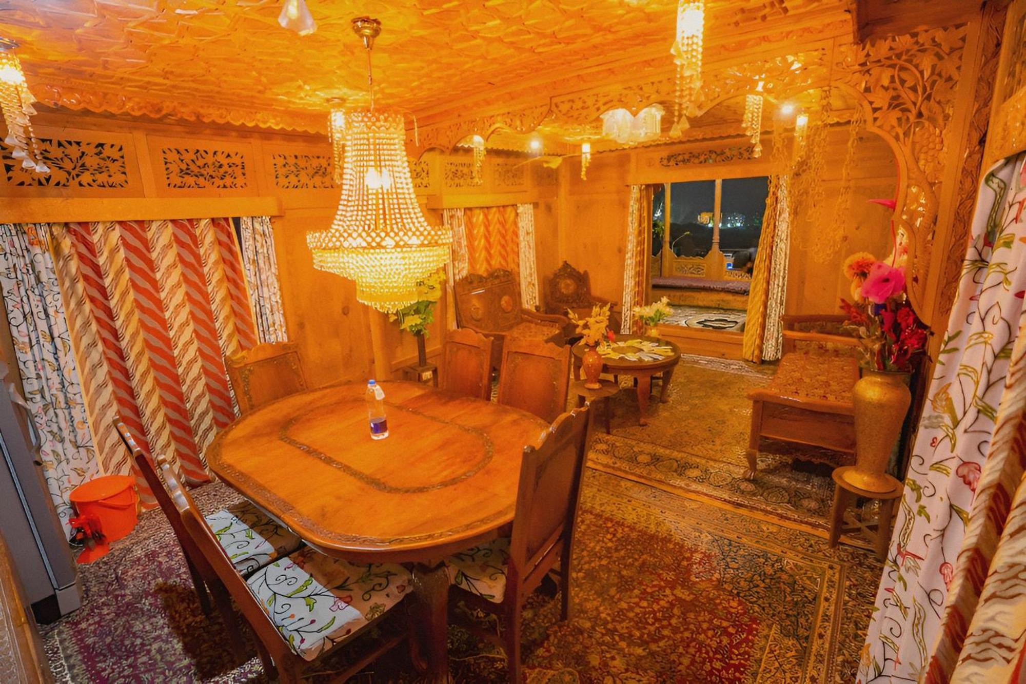 The Hareem Group Of Houseboats 4* Srinagar (Jammu and Kashmir)