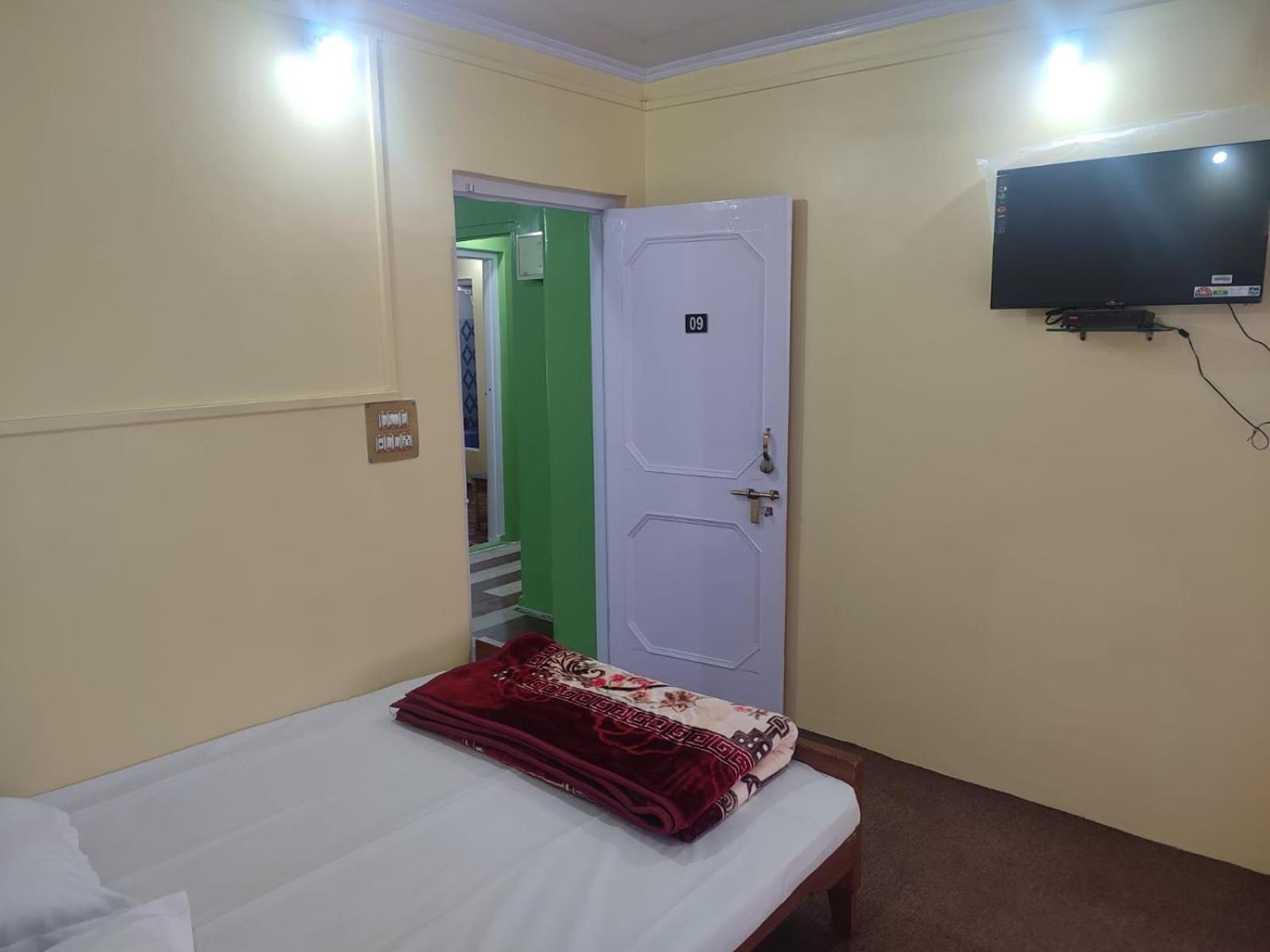 Guest house Dal Point View *