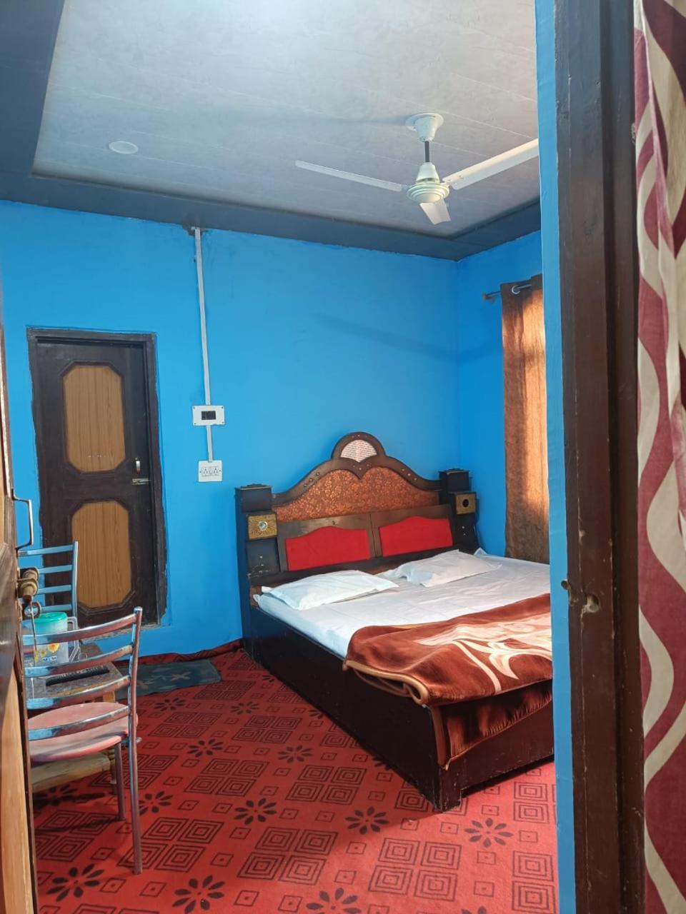 Alamdar Guest house