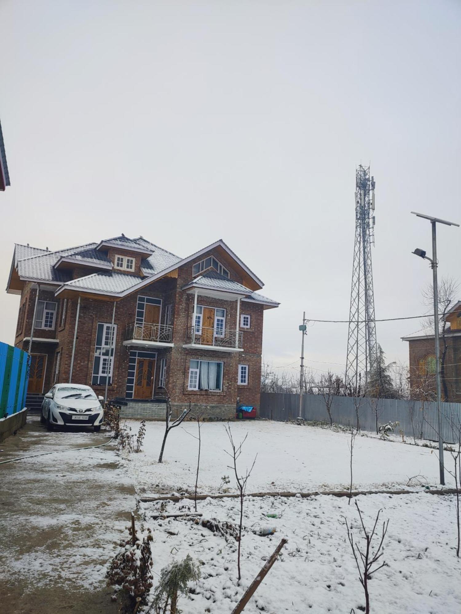 Pursukoon Gulmarg *