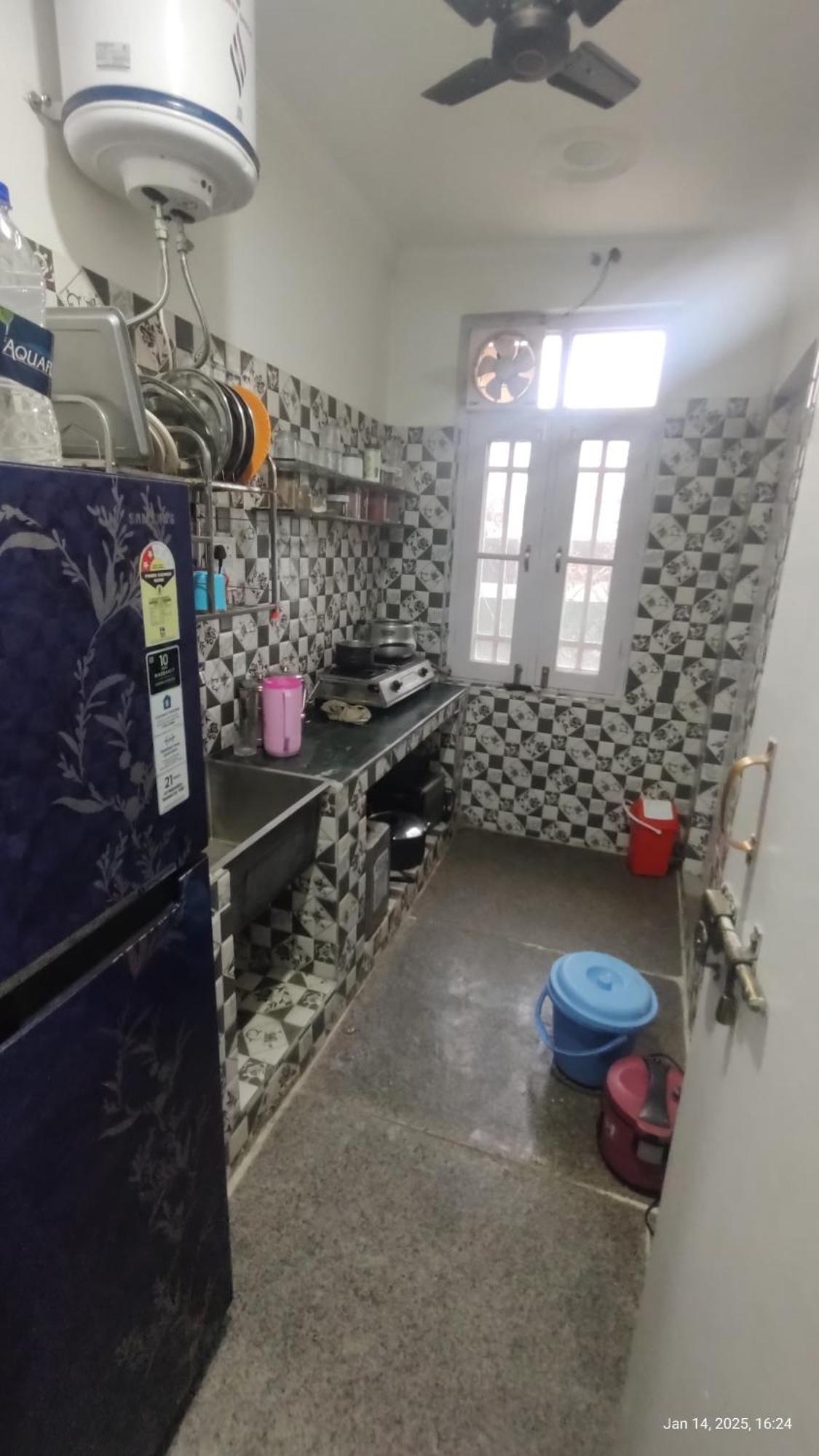 Gulzar 6bhk Apartment *