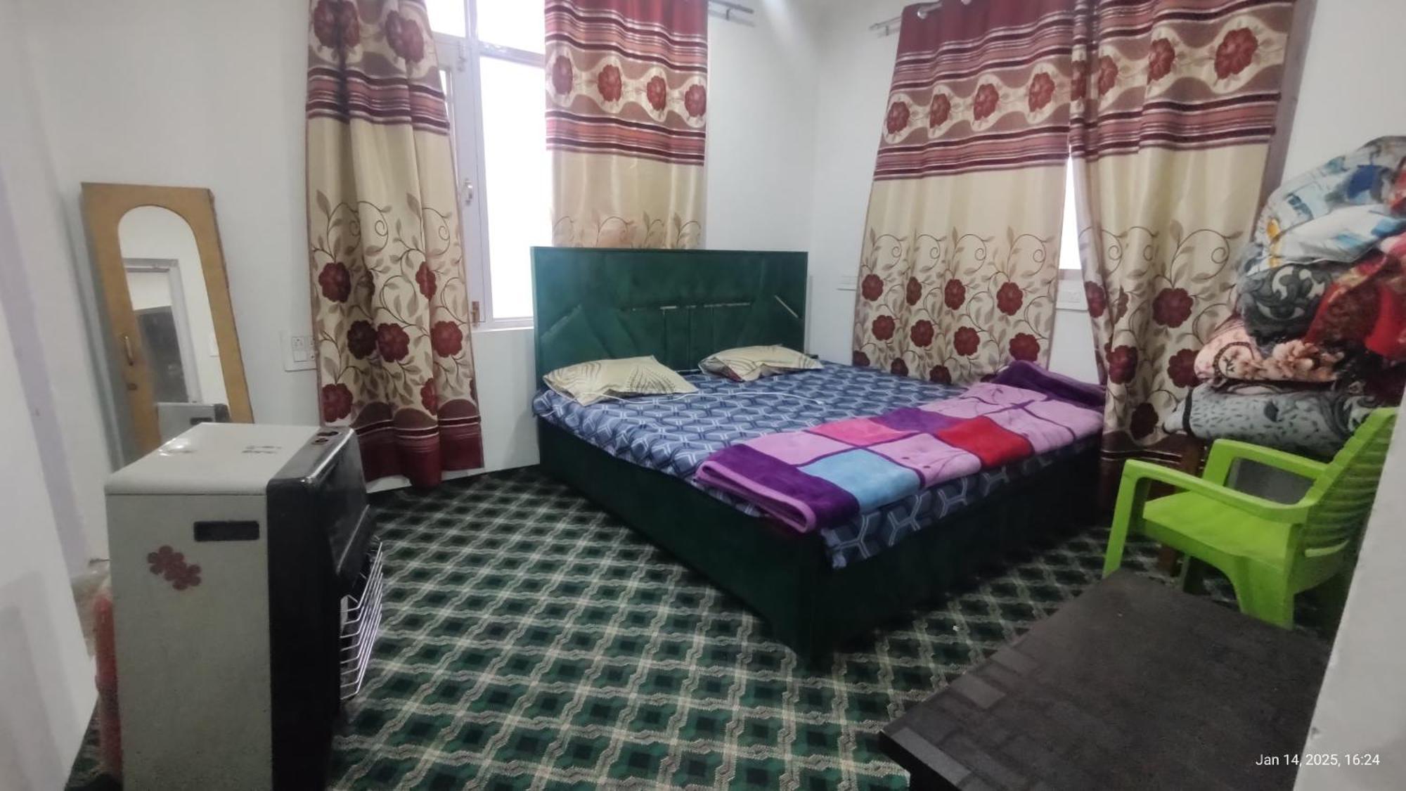 Gulzar 6bhk * Srinagar (Jammu and Kashmir)