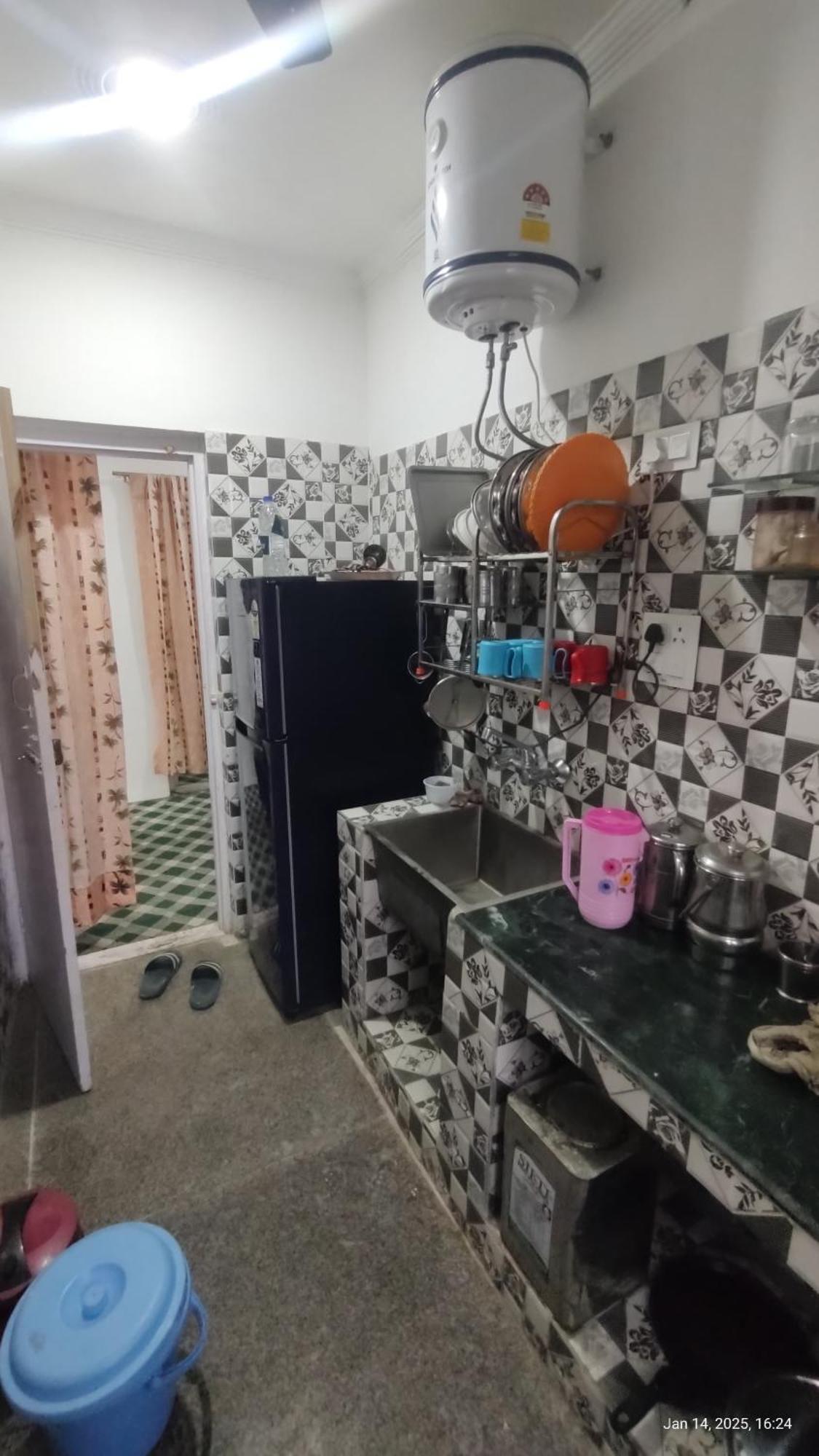 Gulzar 6bhk Apartment *