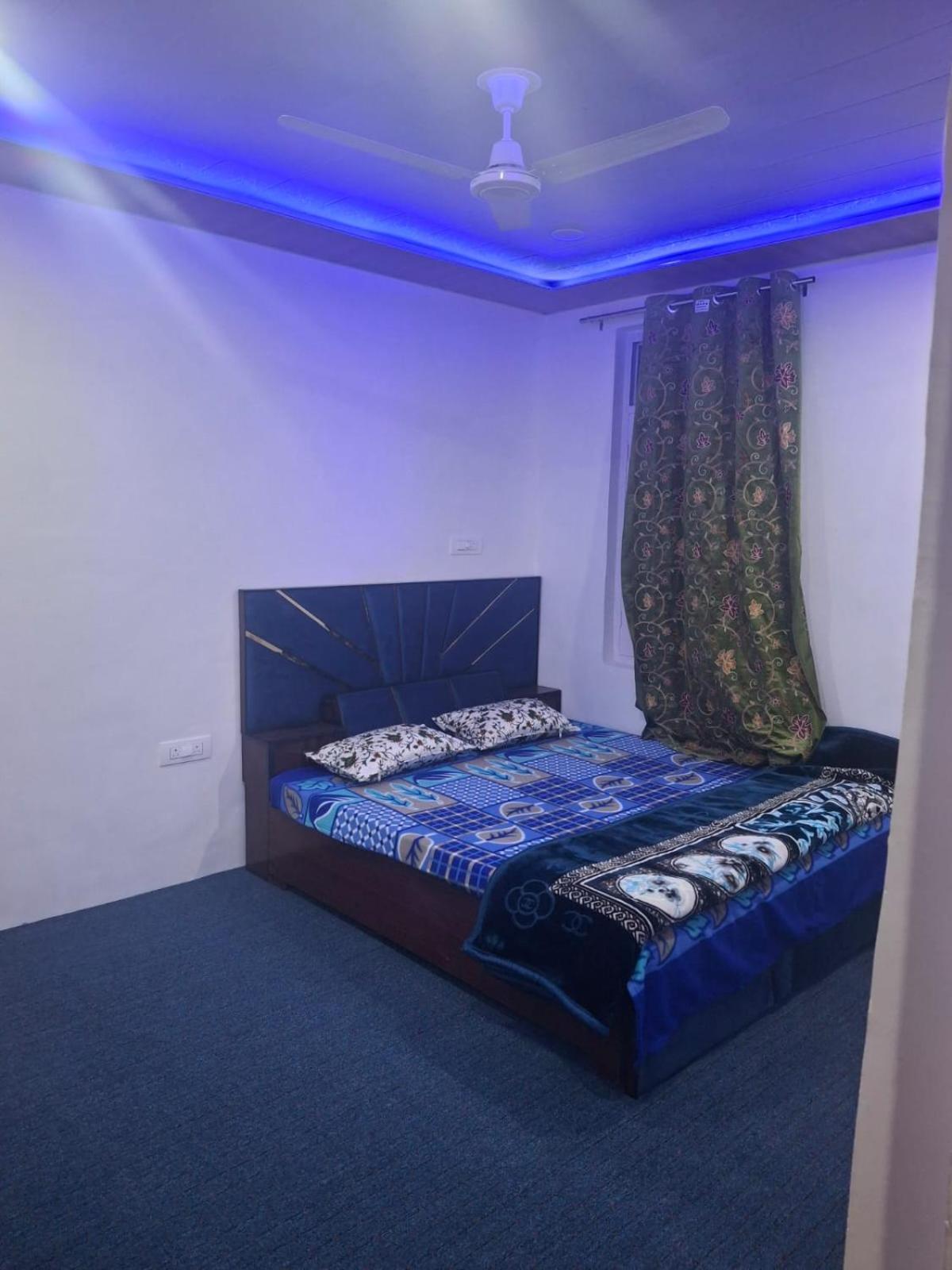 Apartment Gulzar 6bhk Srinagar (Jammu and Kashmir)
