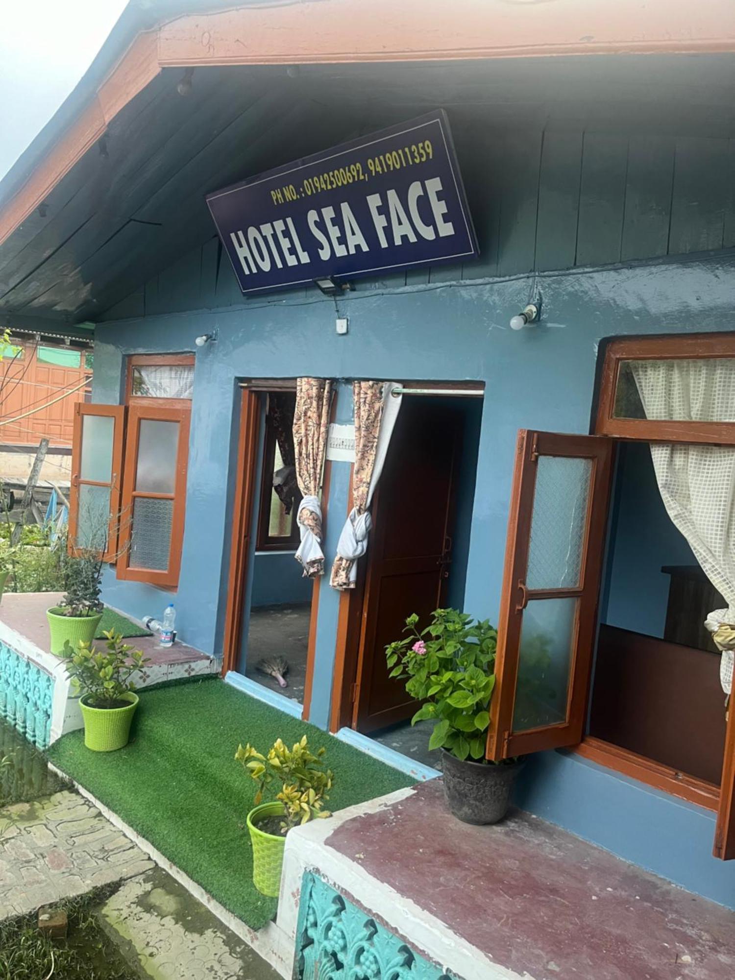 Hotel Sea Face