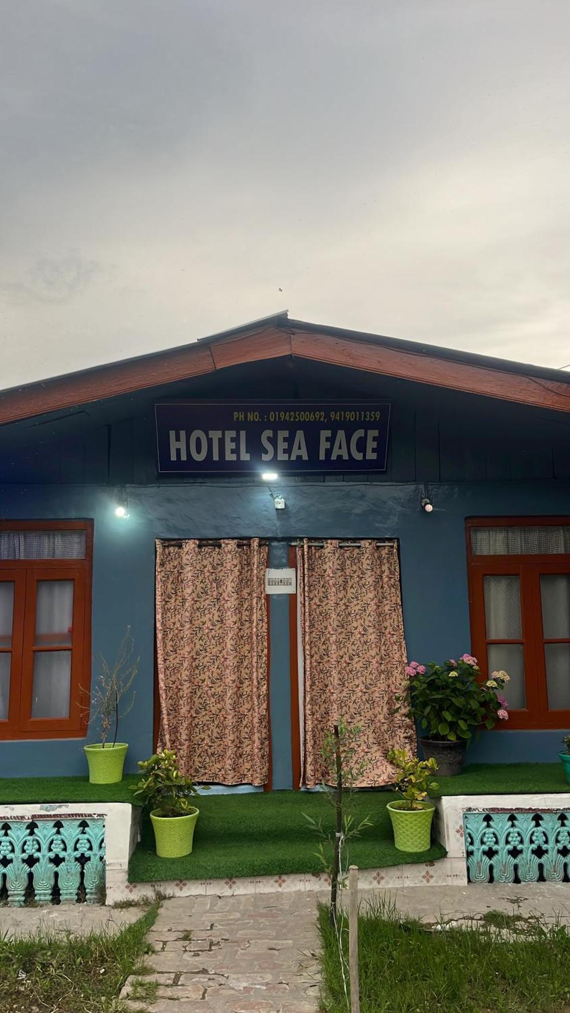 Sea Face Hotel Srinagar (Jammu and Kashmir)