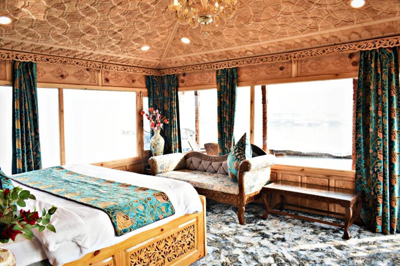 Botel Hb Freedom Group Of Houseboats Srinagar (Jammu and Kashmir)