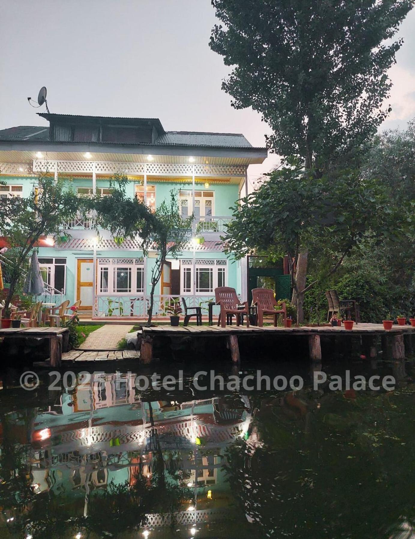 Chachoo Palace 2*