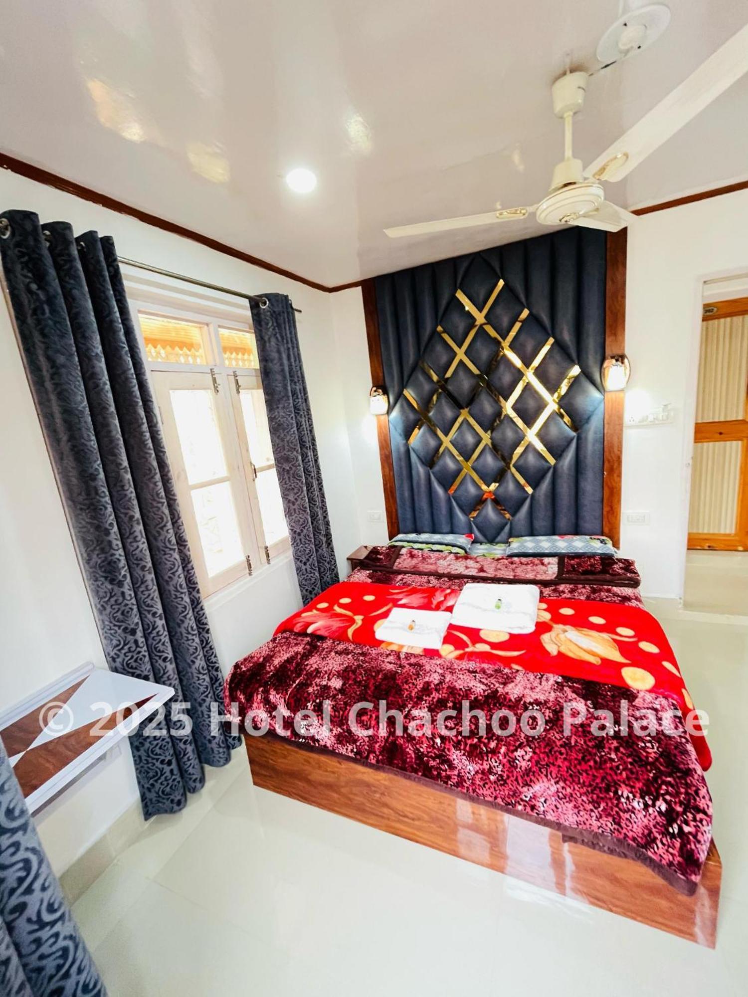 Chachoo Palace Hotel Srinagar (Jammu and Kashmir)