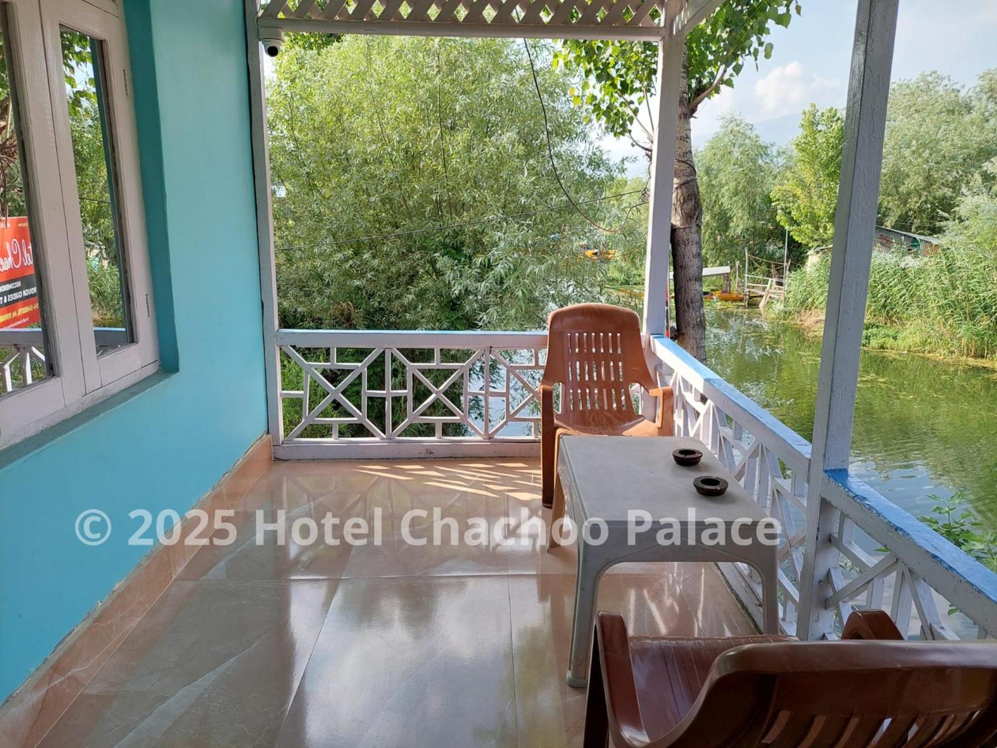 Hotel Chachoo Palace Srinagar (Jammu and Kashmir)