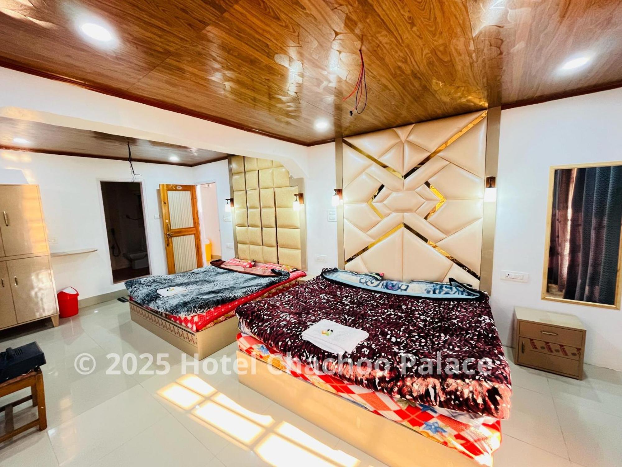 Hotel Chachoo Palace Srinagar (Jammu and Kashmir)