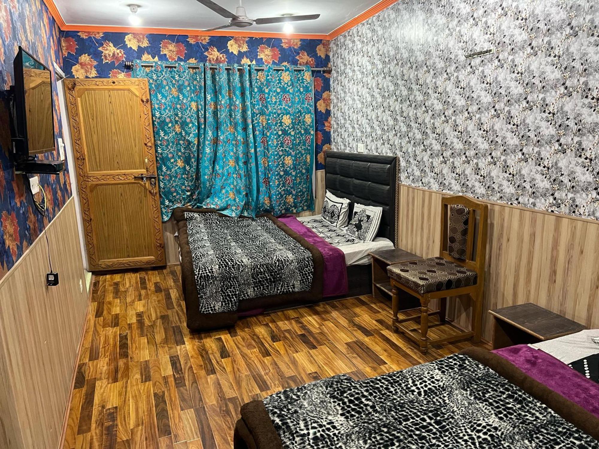 Guest house Kaaka Srinagar (Jammu and Kashmir)