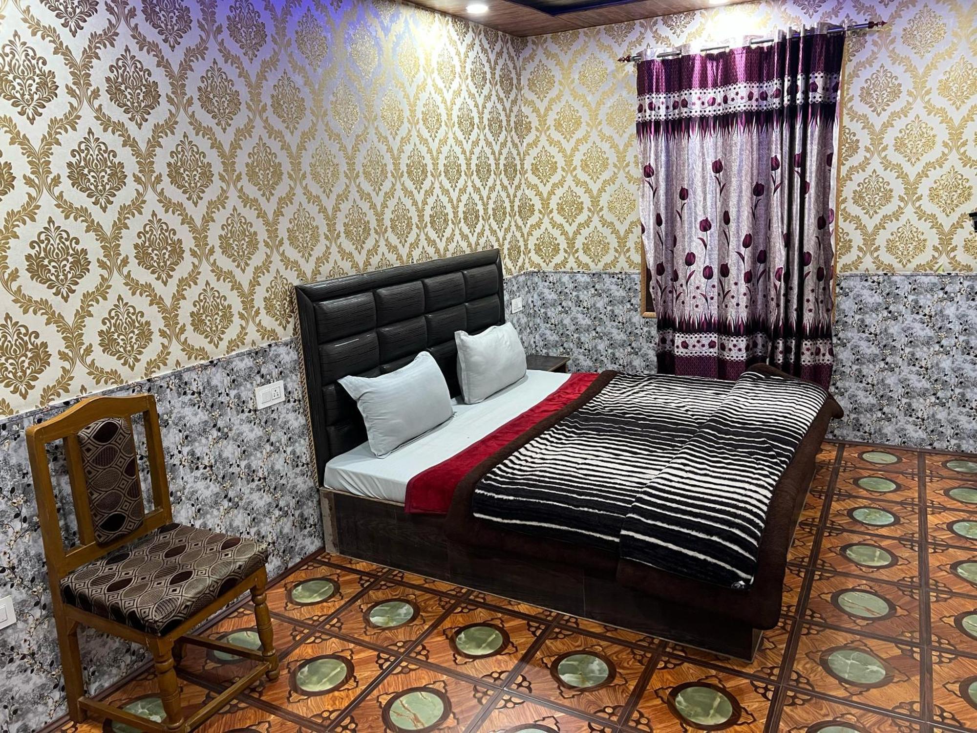 Kaaka Guest house *