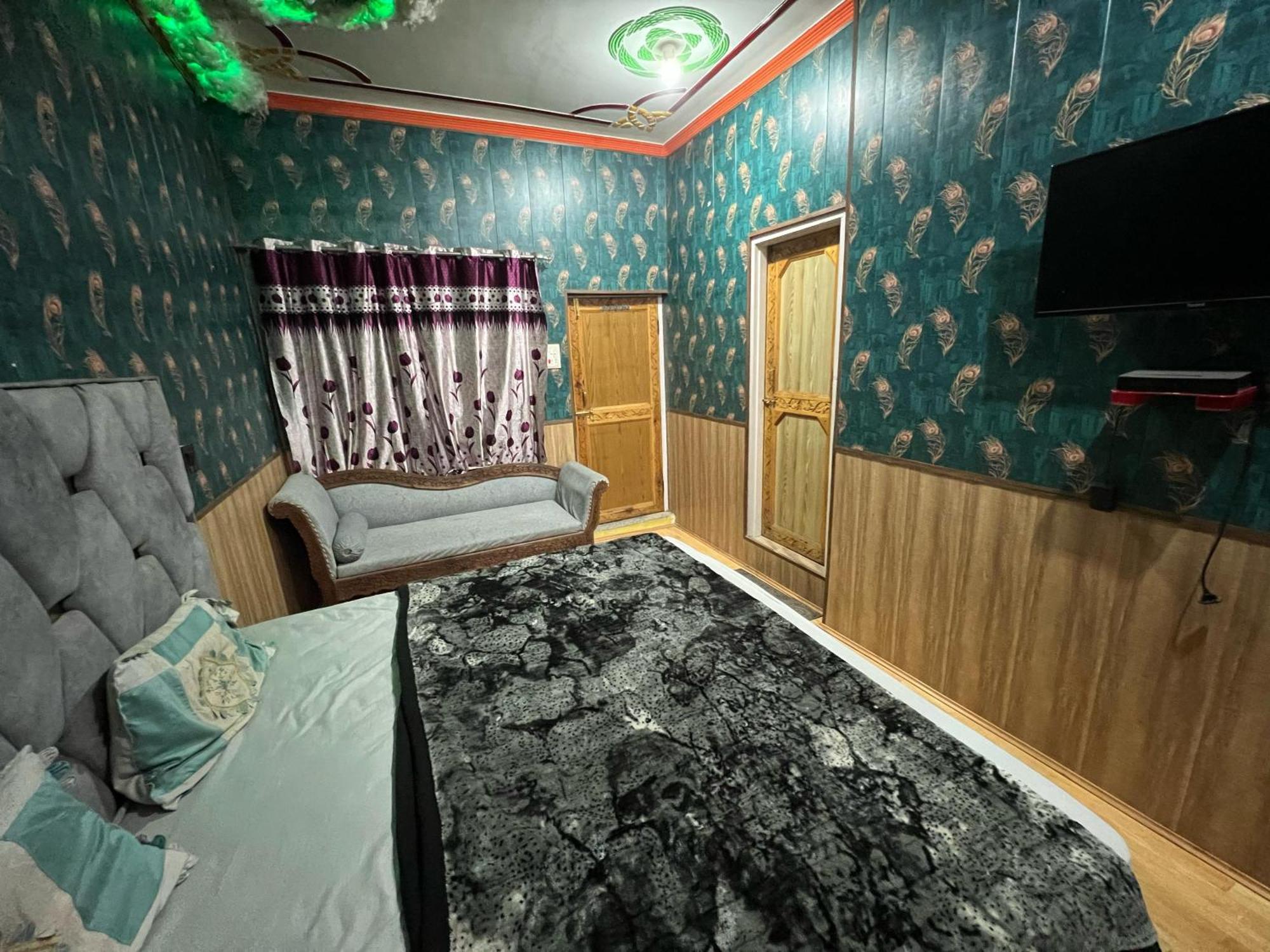 Guest house Kaaka *