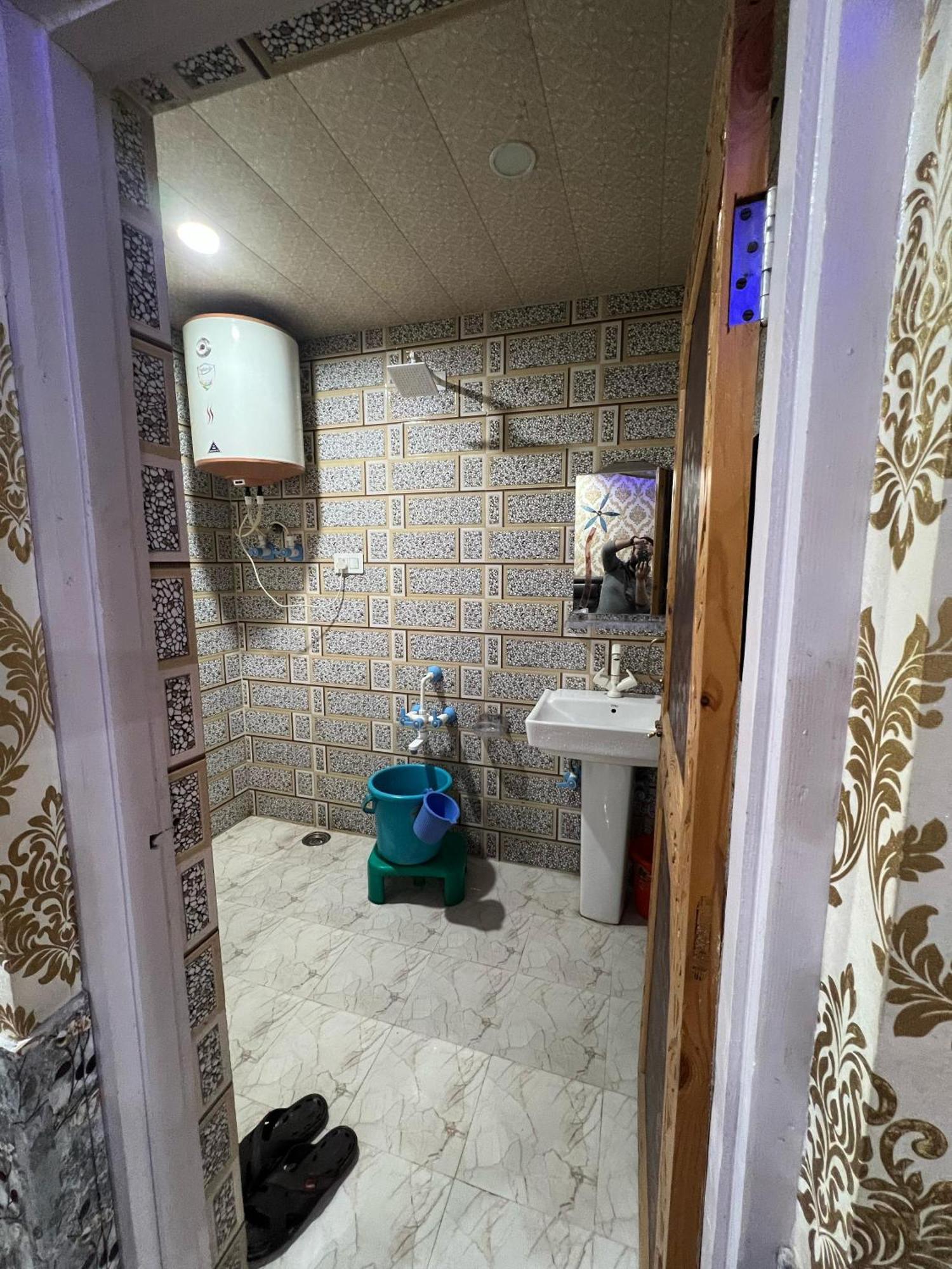 Kaaka Guest house