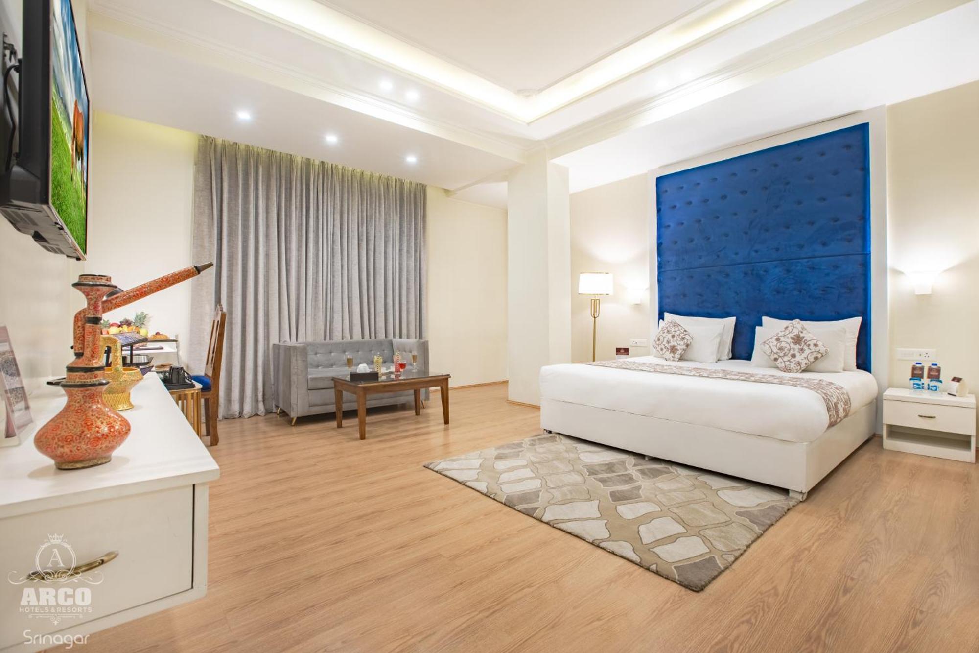Hotel Arco And 4*