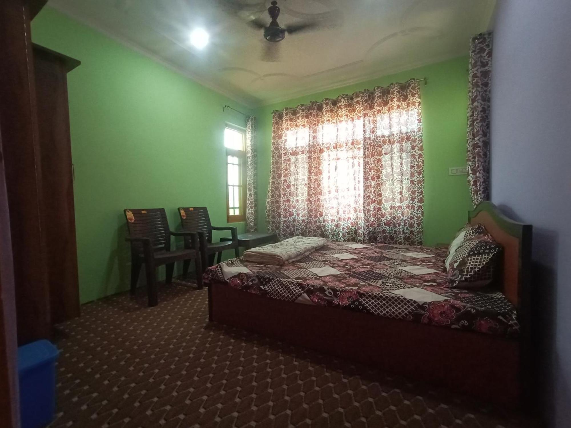 Sea Shell Pan Danpora Brain Srinagar (Jammu and Kashmir)