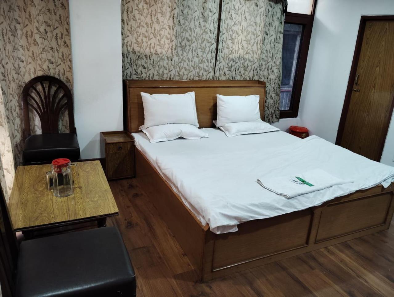 Ruby And Restaurant 2* Srinagar (Jammu and Kashmir)