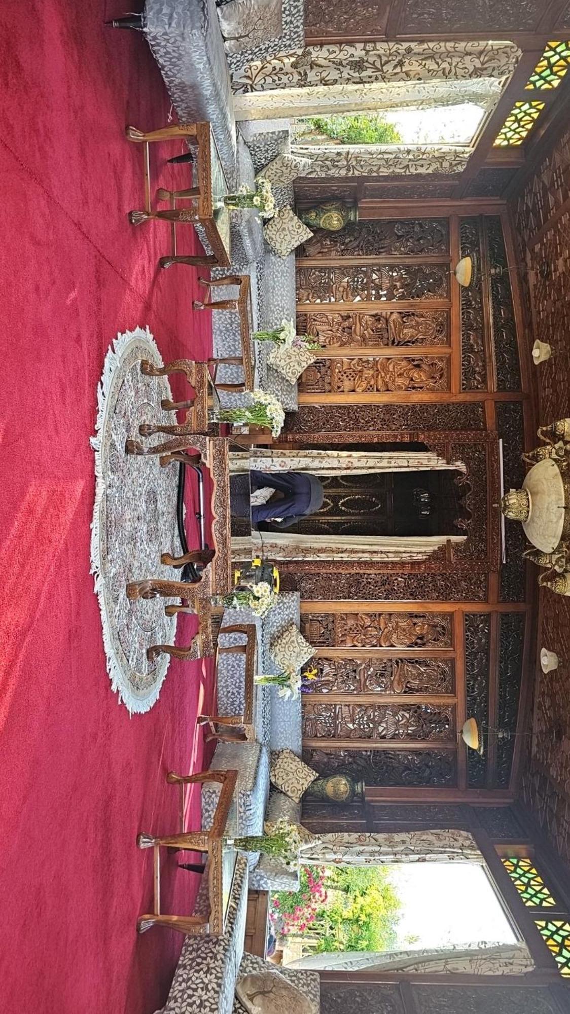 Gulfam 5* Srinagar (Jammu and Kashmir)