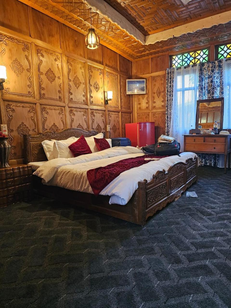 Gulfam Hotel 5*