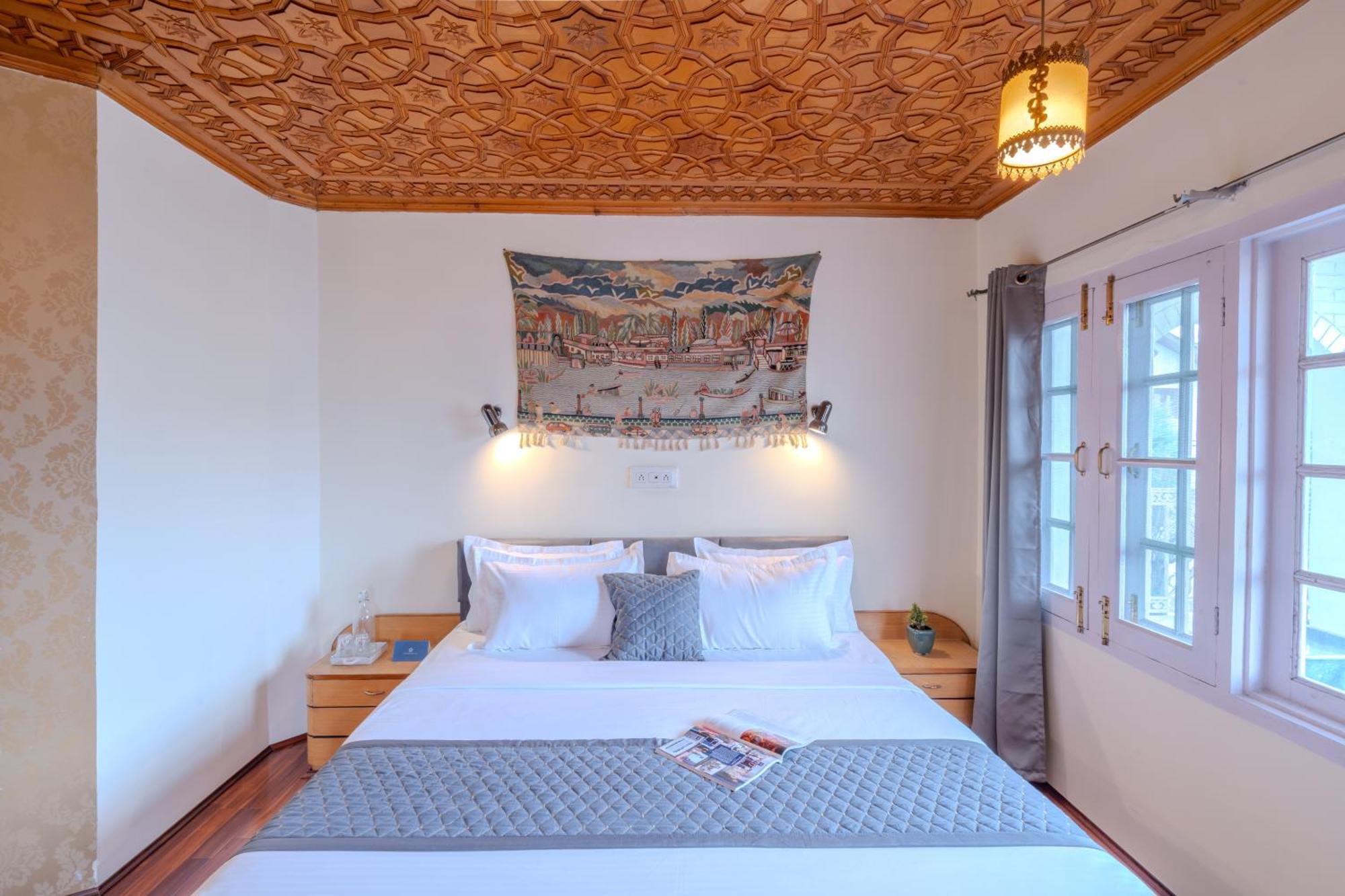 Saffronstays Sun *
