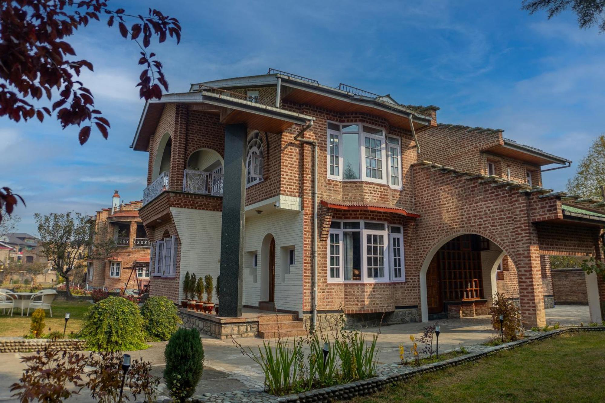 Saffronstays Sun Villa