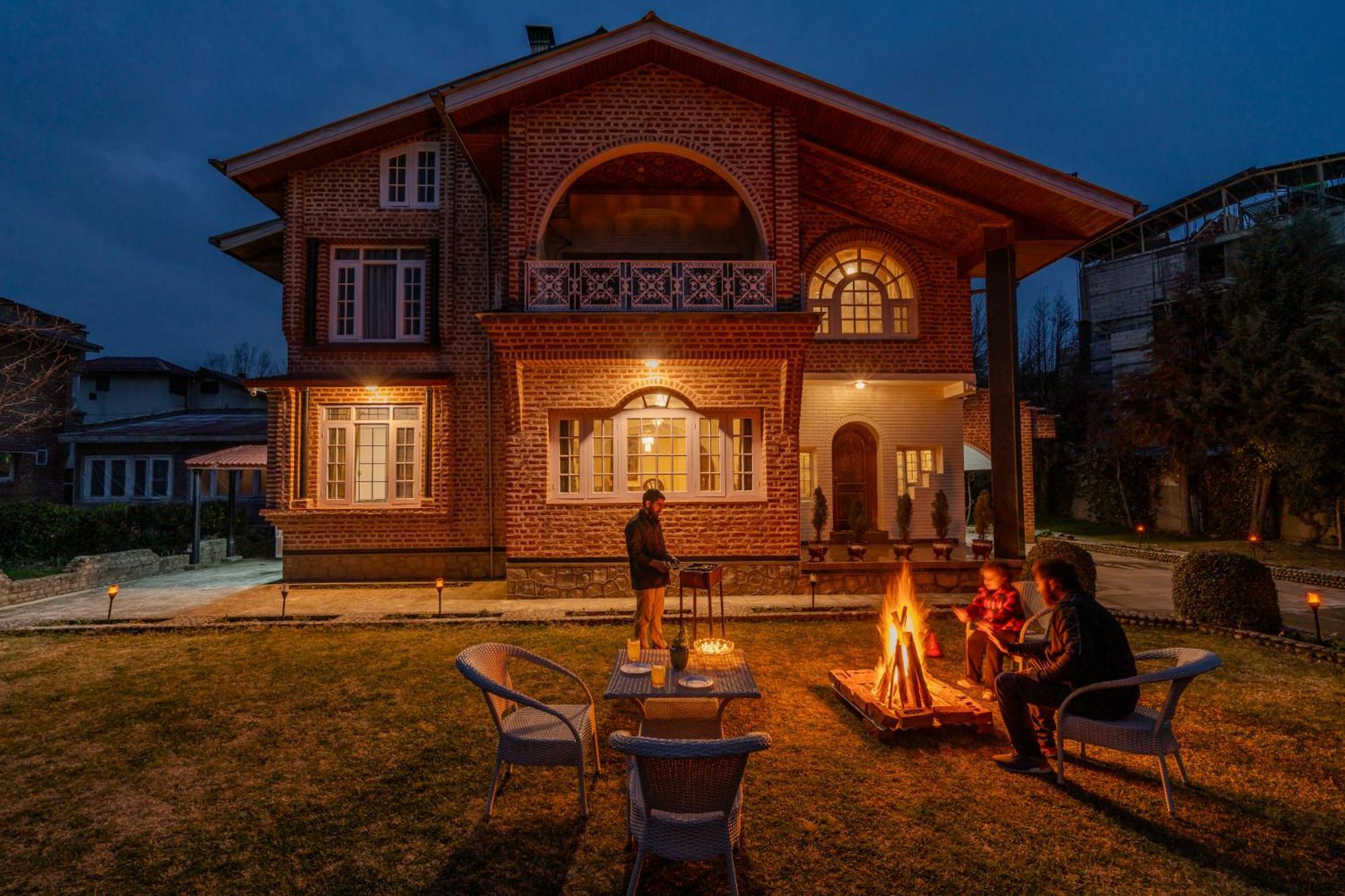 Saffronstays Sun Villa