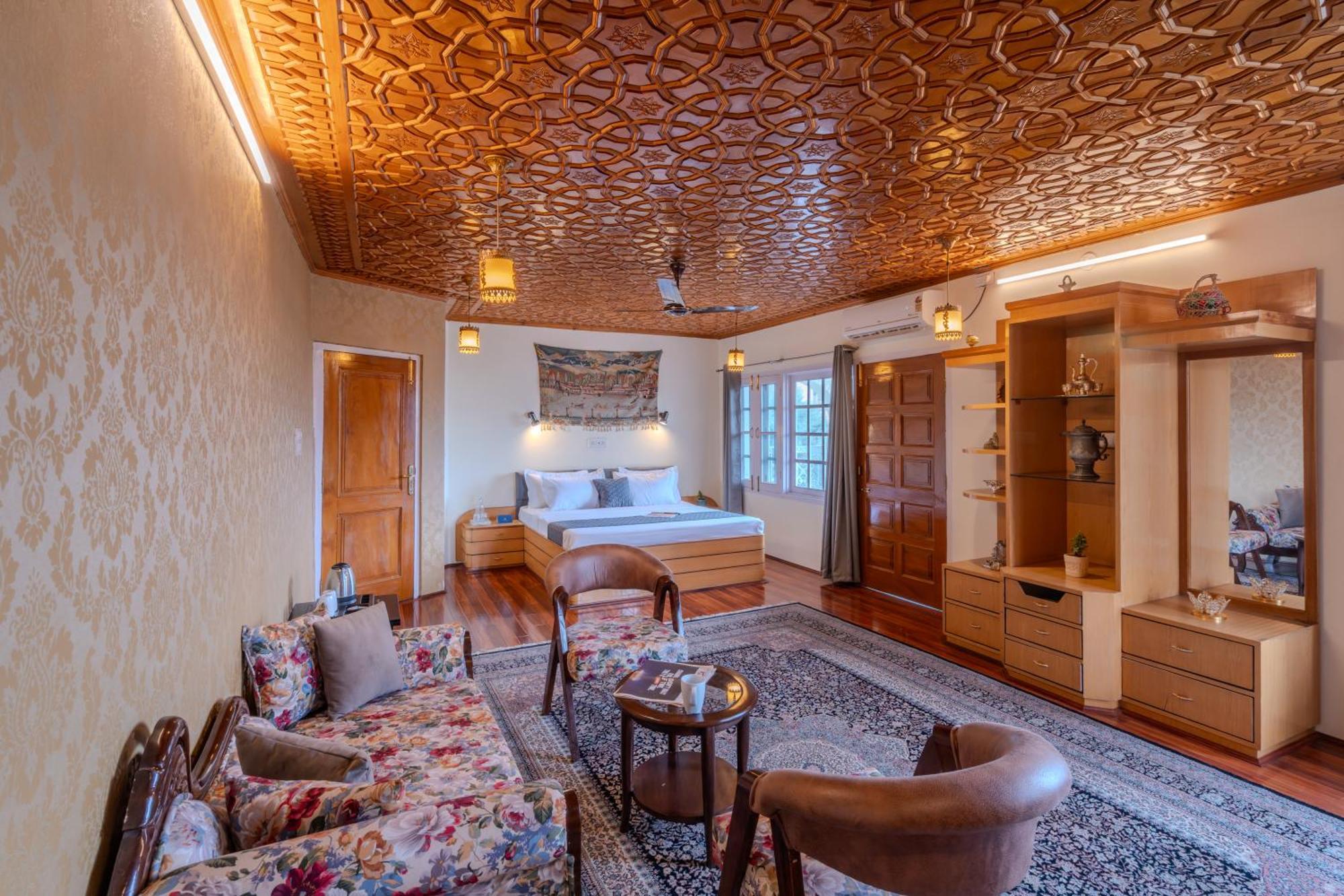Saffronstays Sun