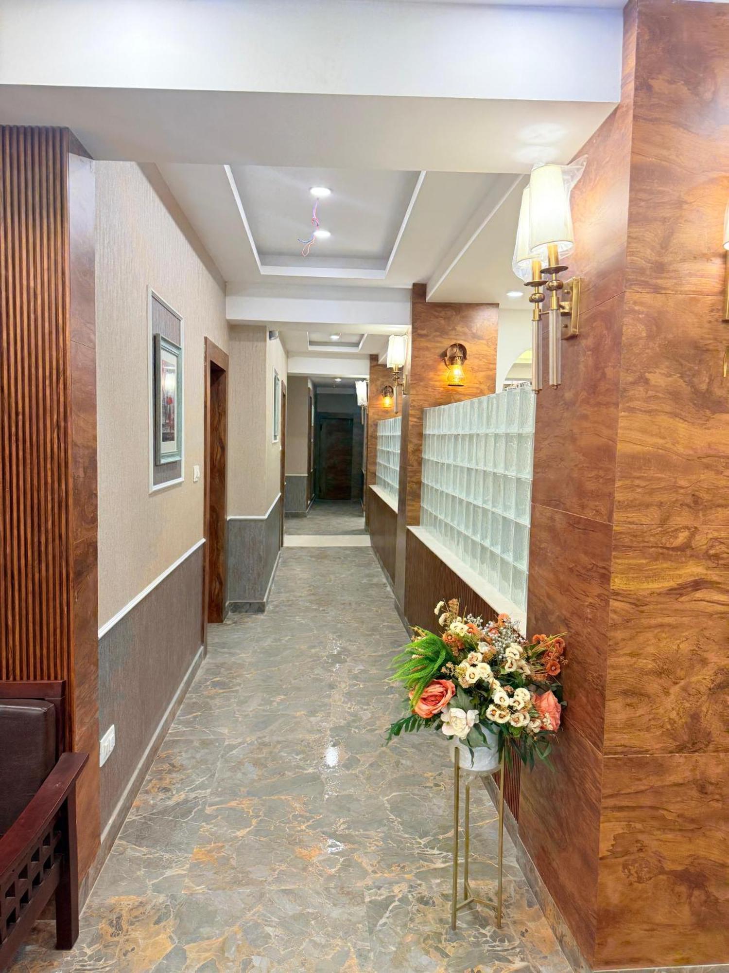 Skyridges Hotel Srinagar (Jammu and Kashmir)