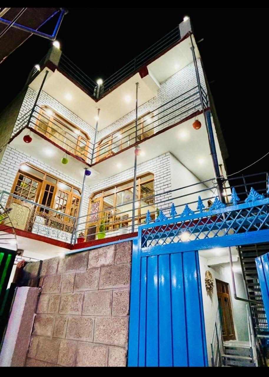 Tree Of Life Guest house Srinagar (Jammu and Kashmir)