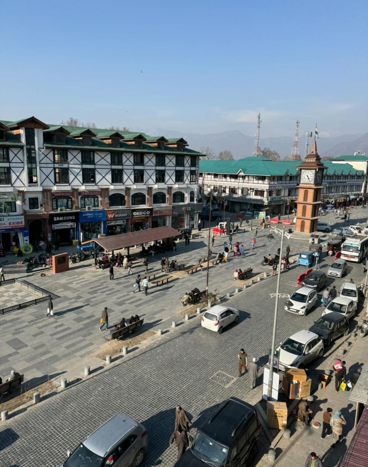 Naya Kashmir Hotel