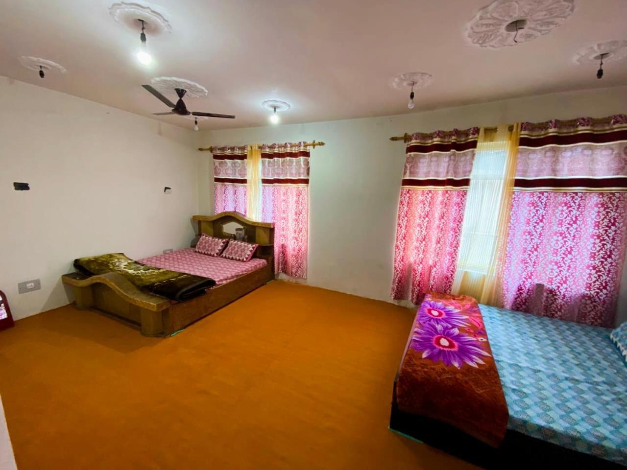 Adeel Homes Homestay *