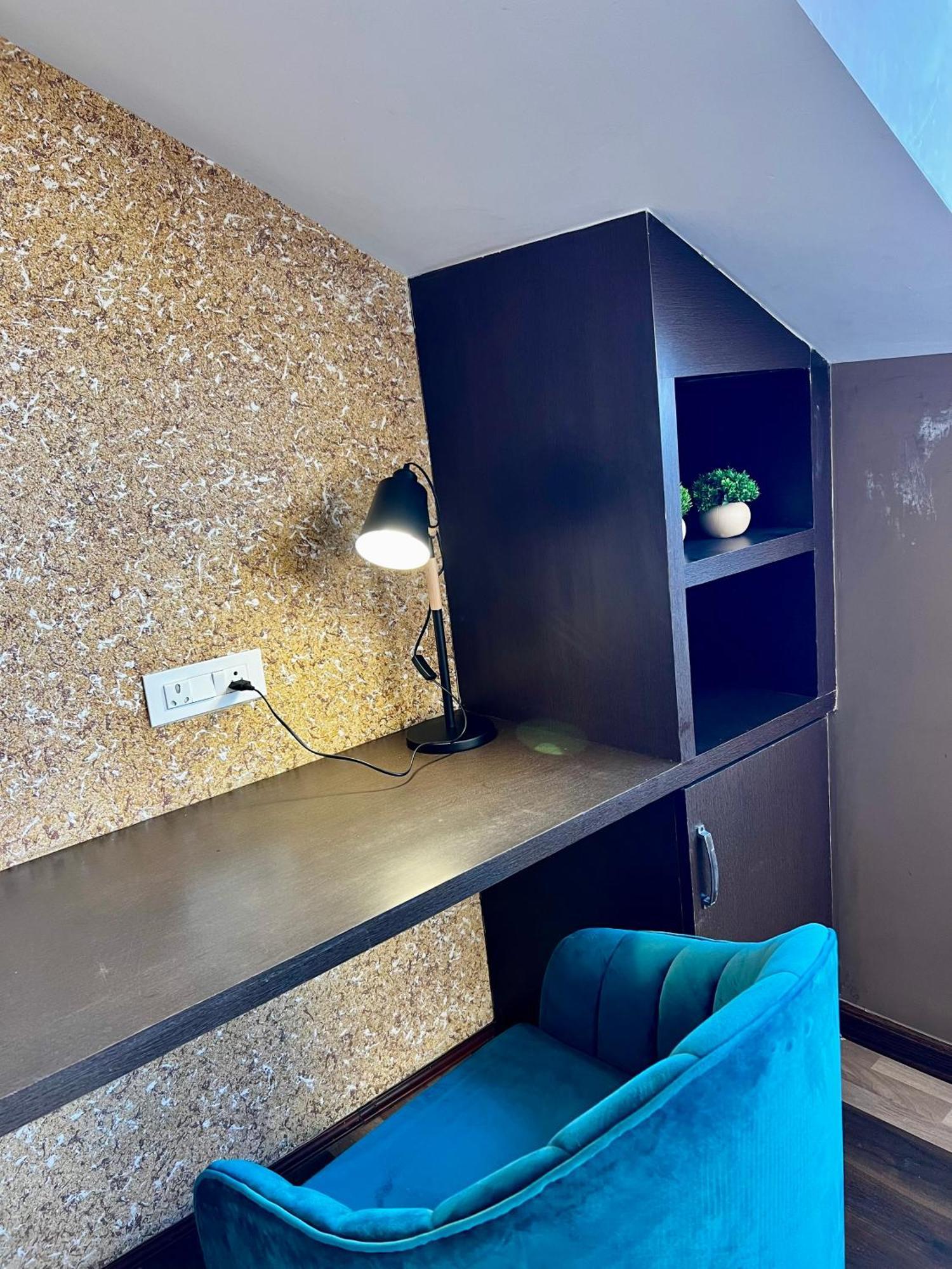 Chinar Apartment Srinagar (Jammu and Kashmir)