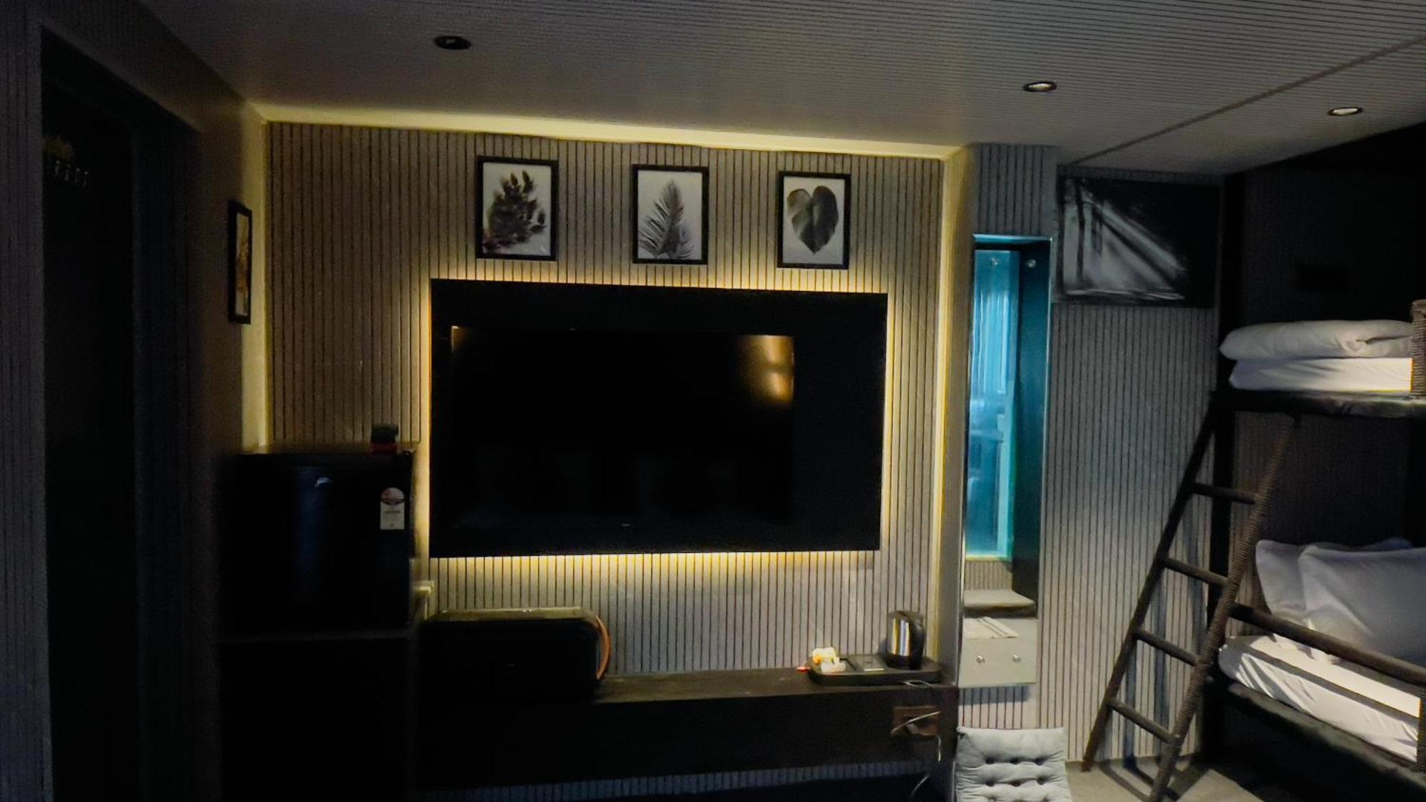The Skyhigh Penthouse