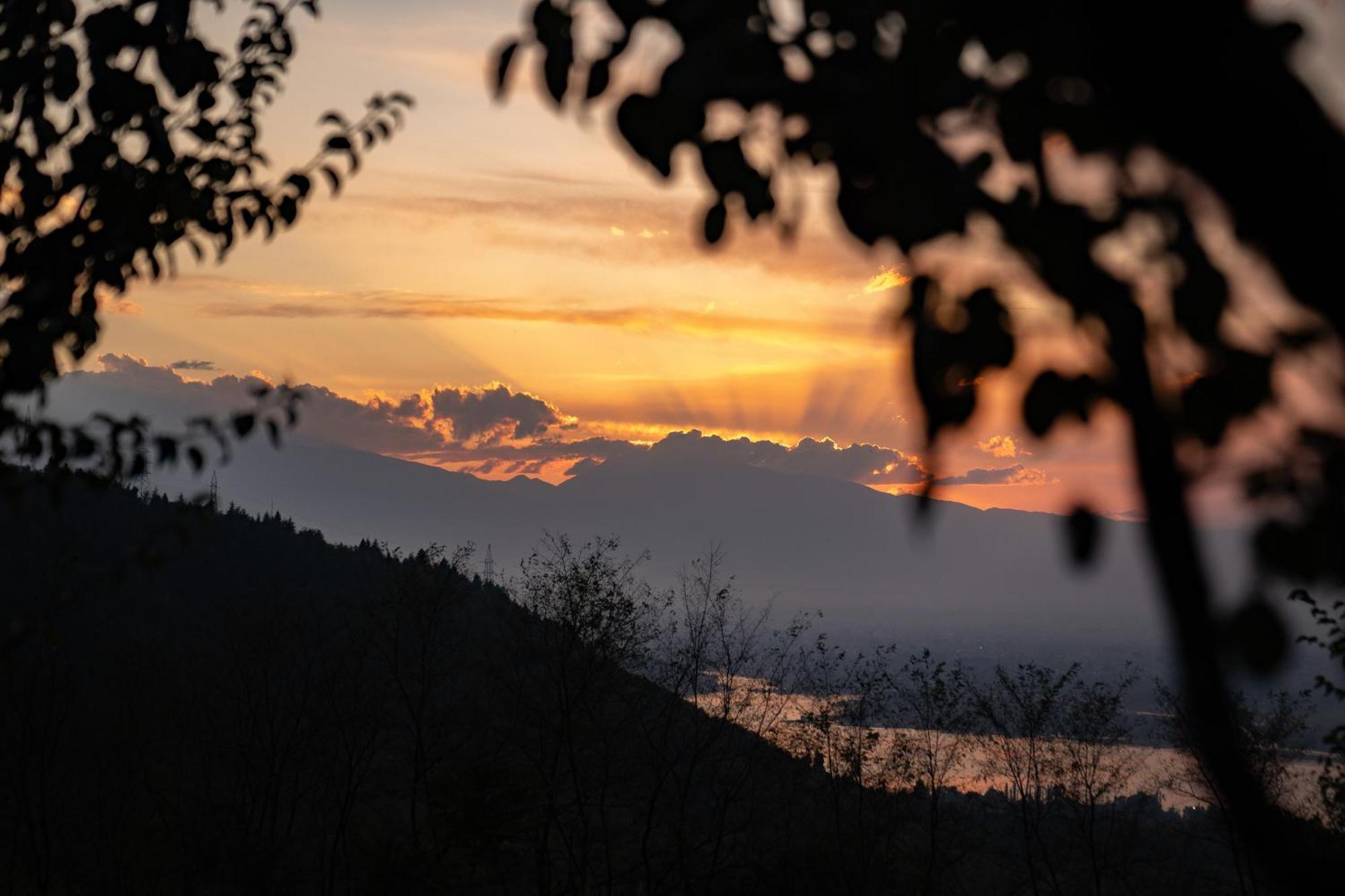 Qayaam Gah Resort Srinagar (Jammu and Kashmir)