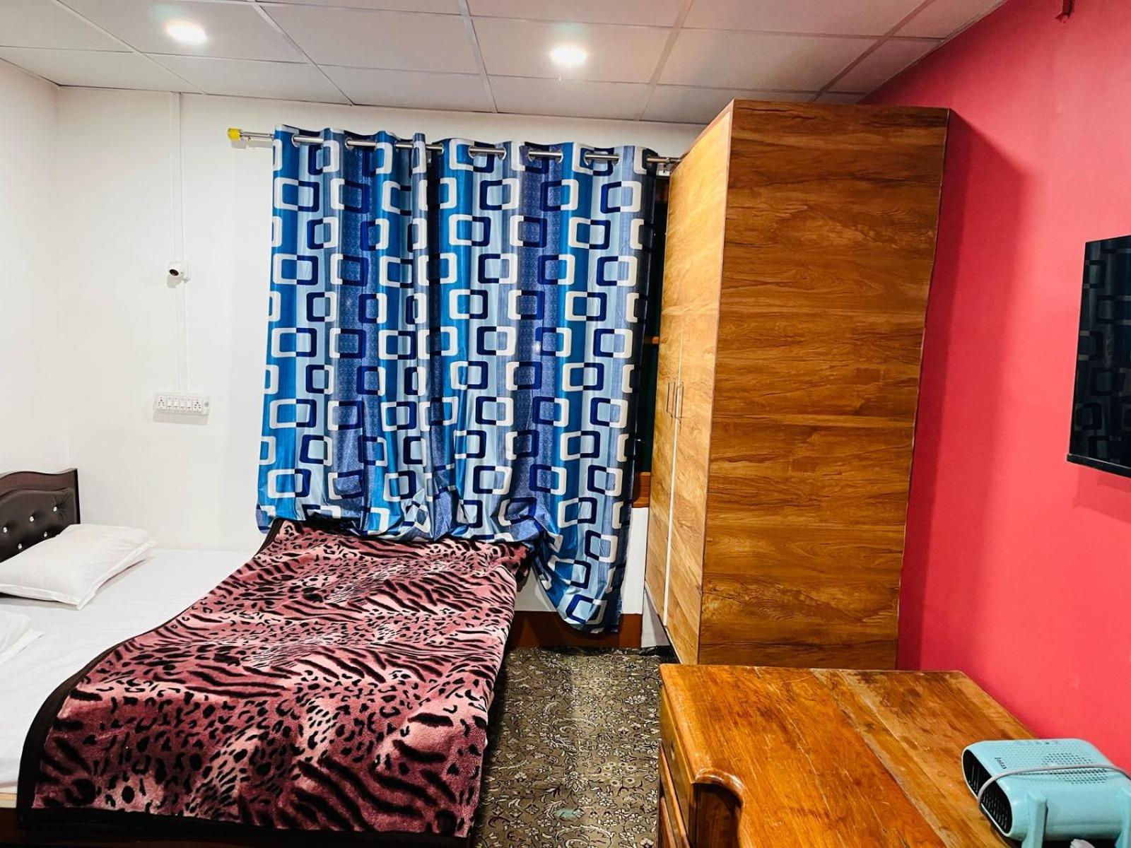 Mawra Guest house Srinagar (Jammu and Kashmir)