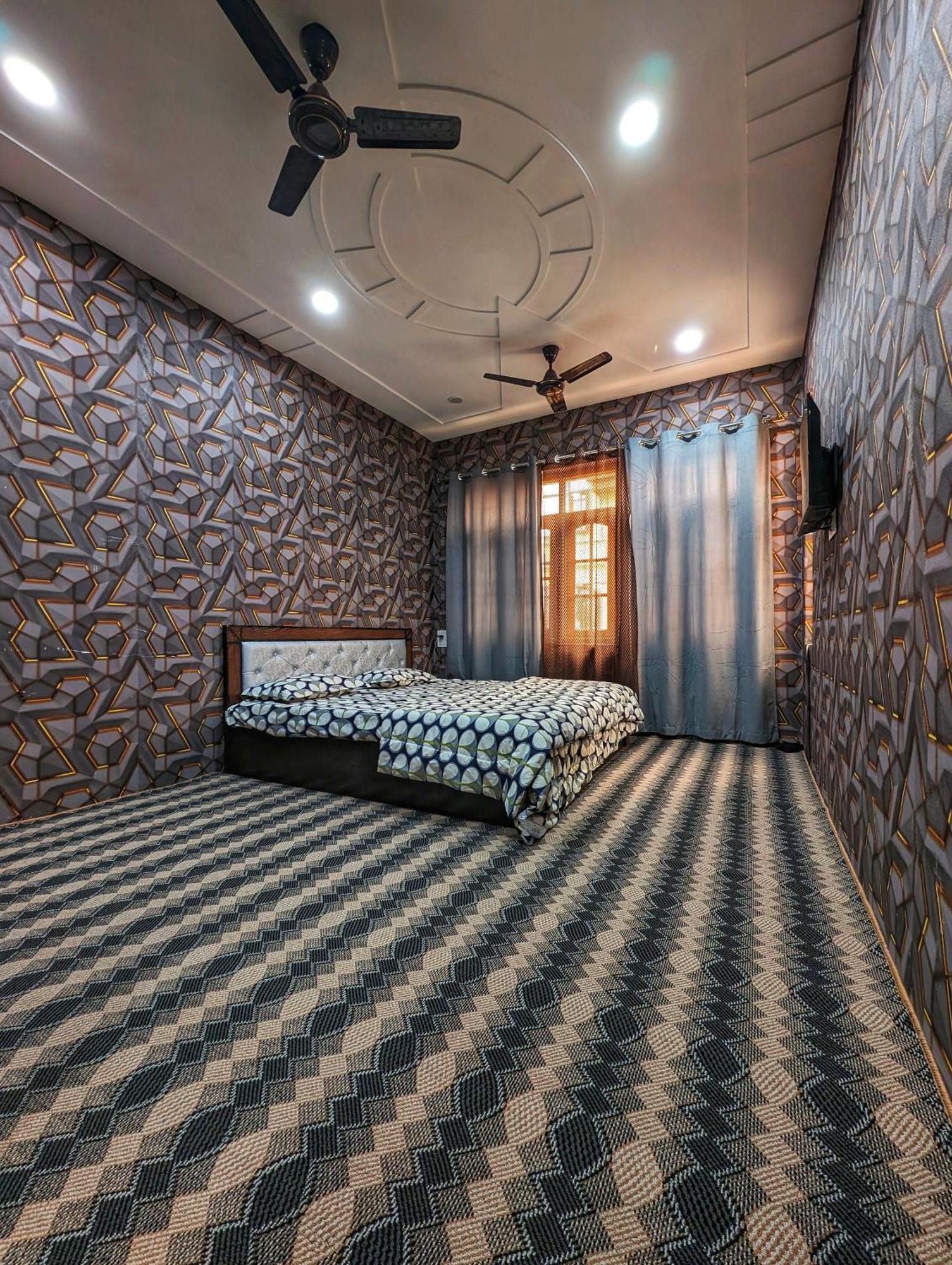 In Kashmir Homestay *